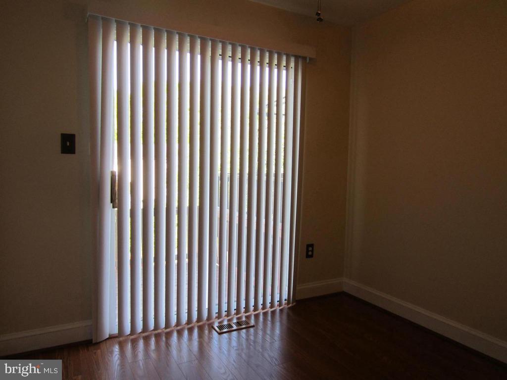 STONE RIVER - Residential Lease