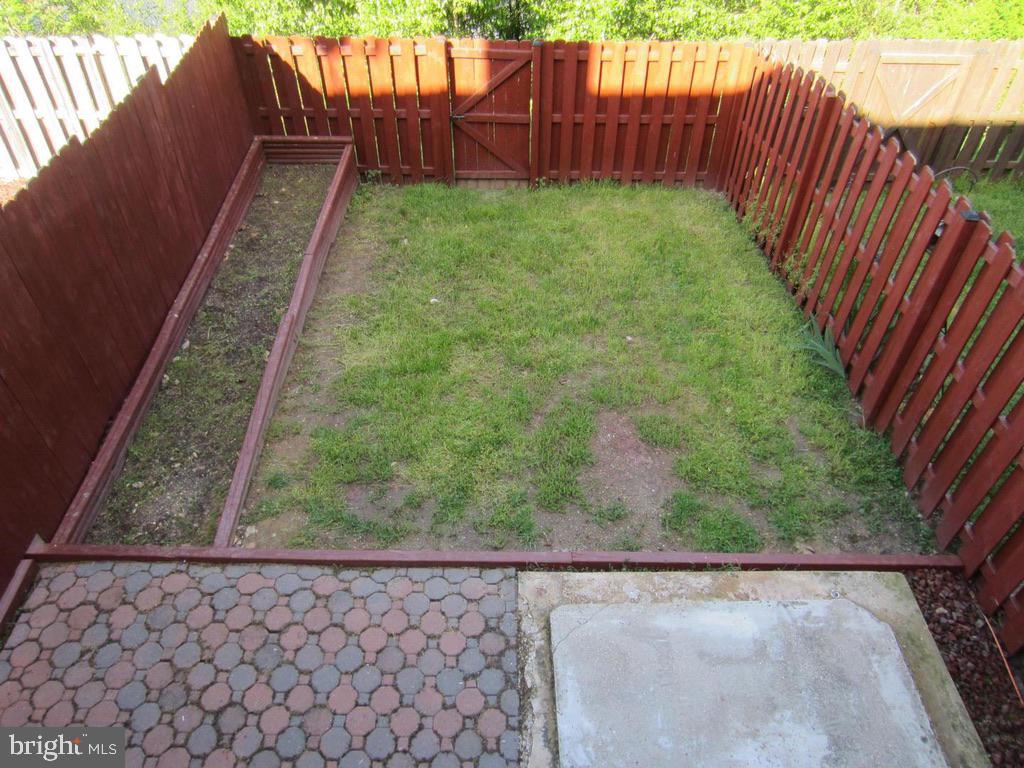 STONE RIVER - Residential Lease