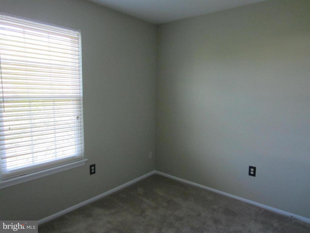 STONE RIVER - Residential Lease