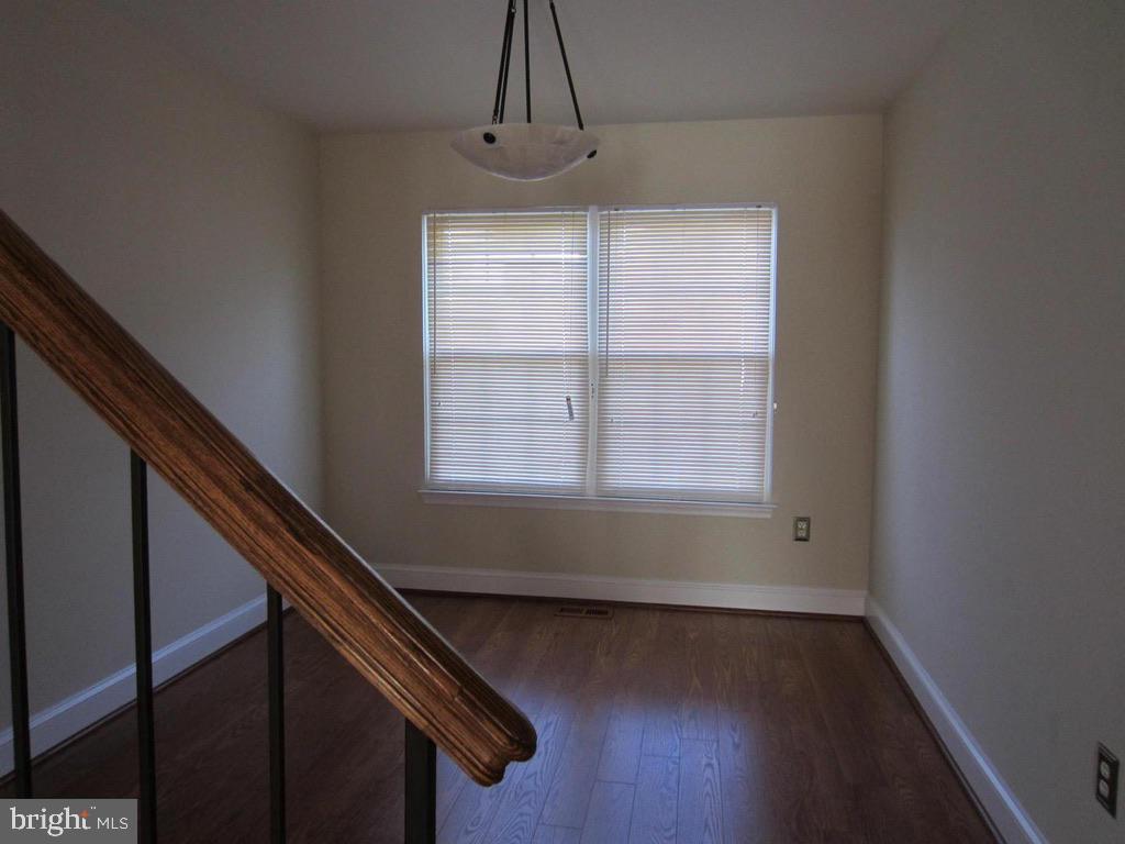 STONE RIVER - Residential Lease