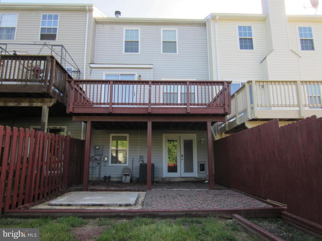 STONE RIVER - Residential Lease