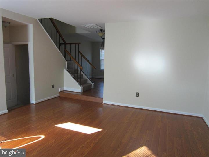 STONE RIVER - Residential Lease