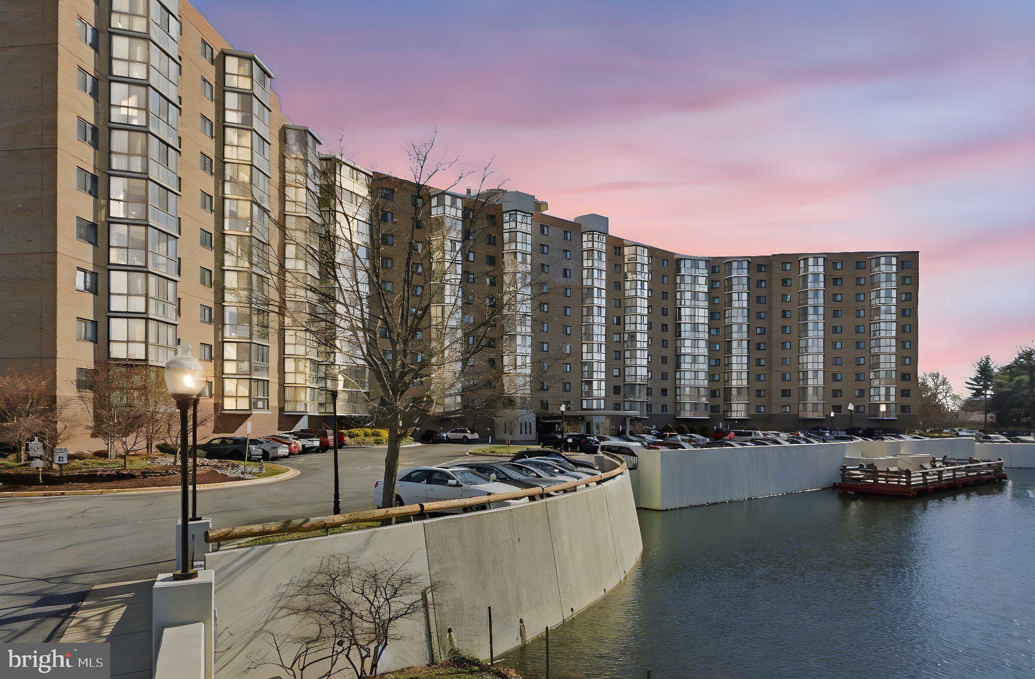 LEISURE WORLD - Residential