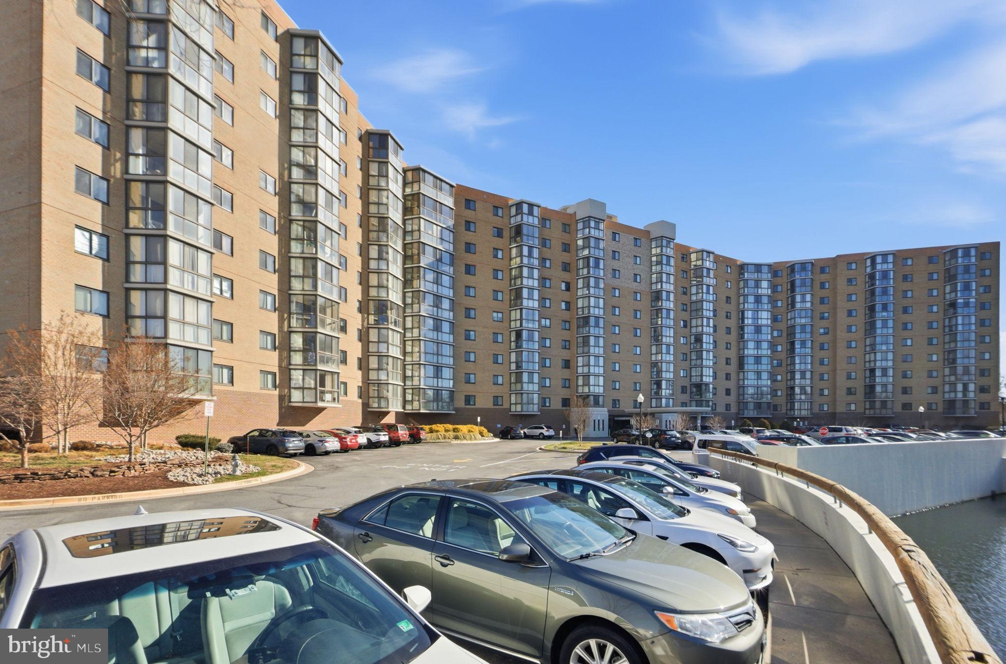 LEISURE WORLD - Residential