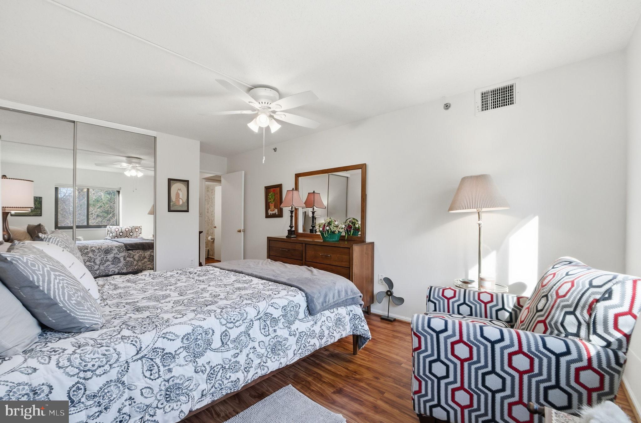 LEISURE WORLD - Residential