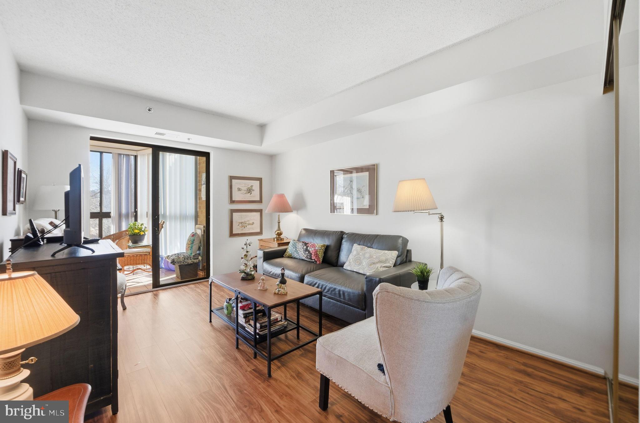 LEISURE WORLD - Residential