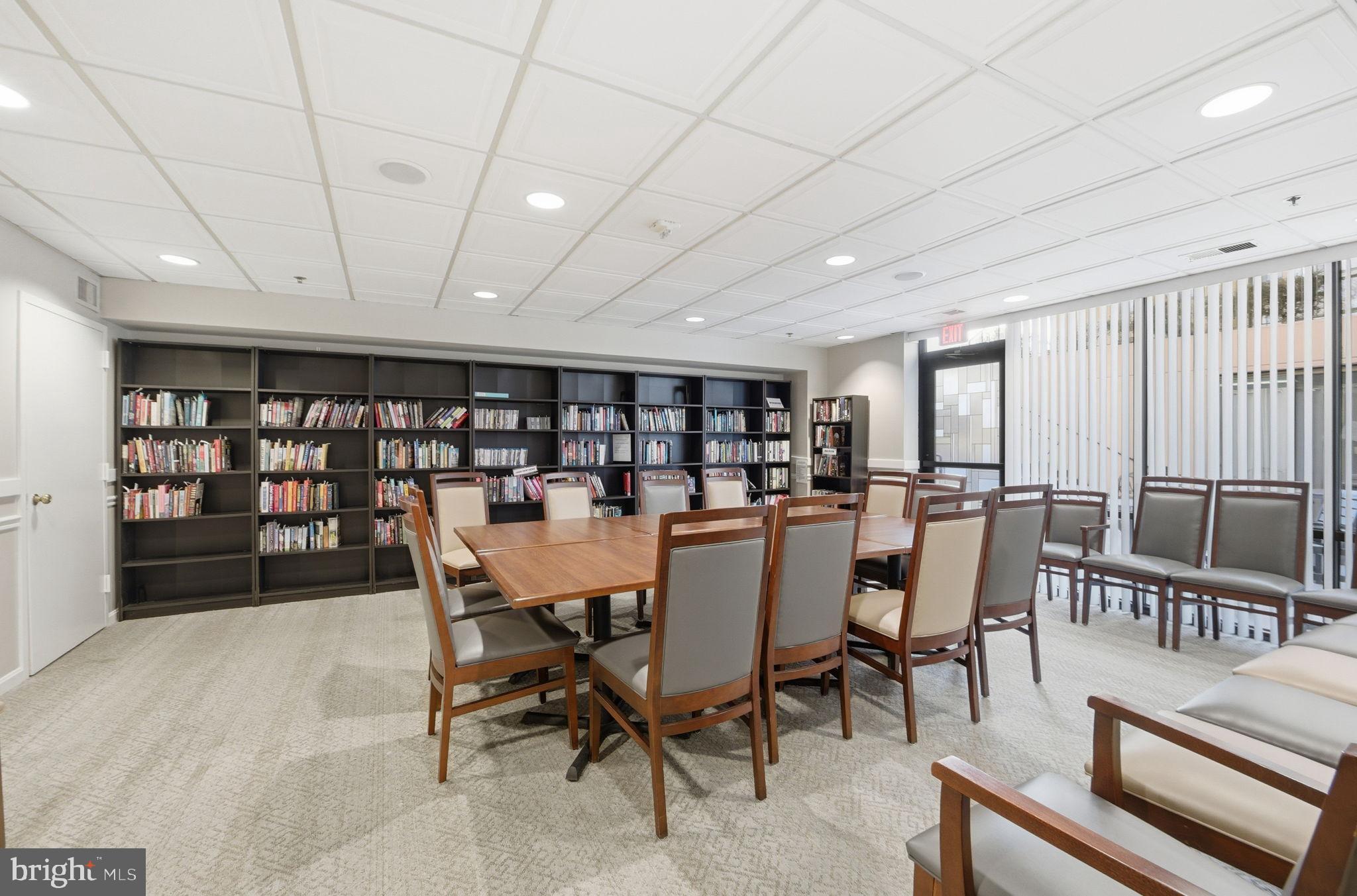 LEISURE WORLD - Residential