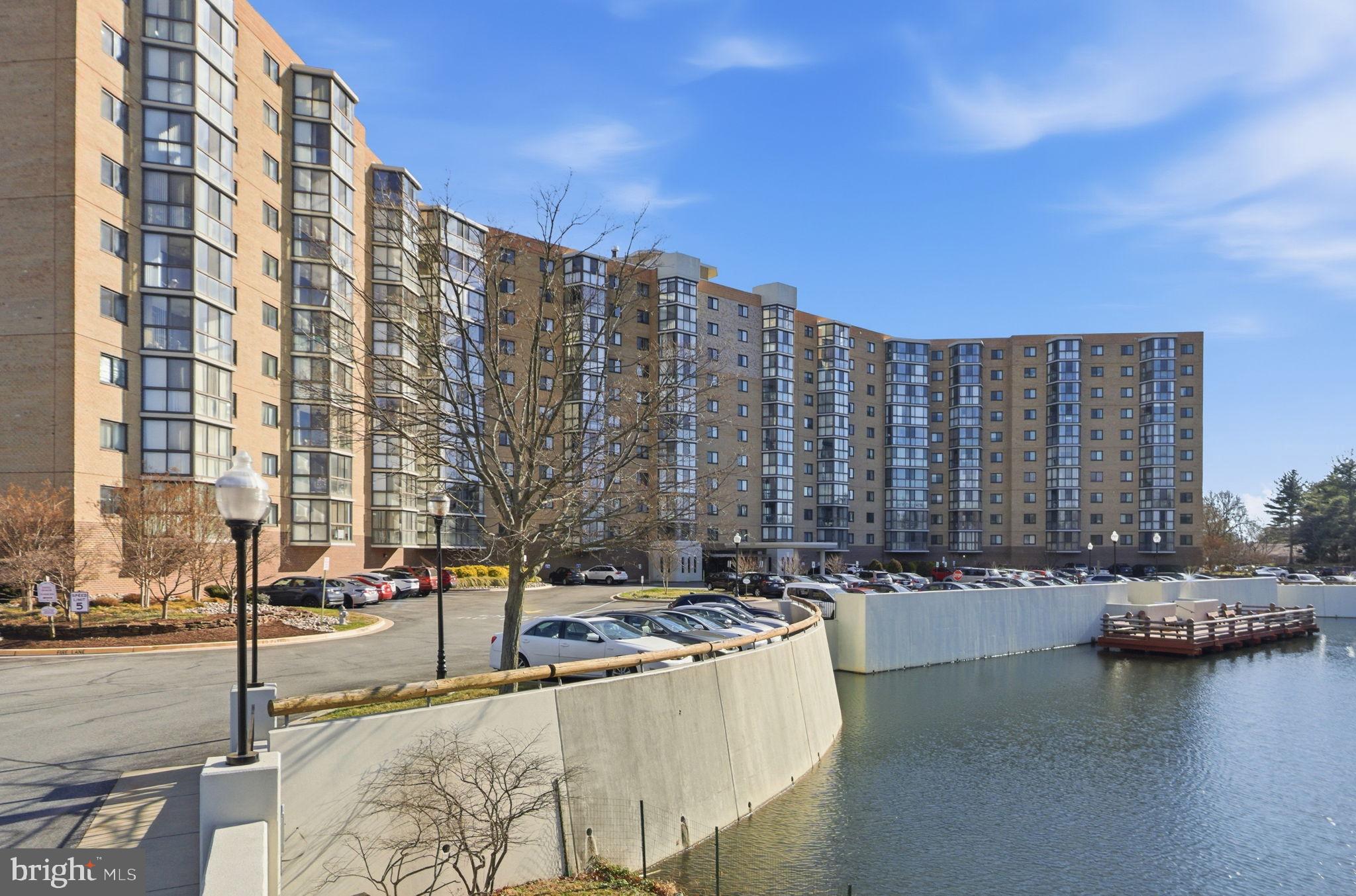 LEISURE WORLD - Residential