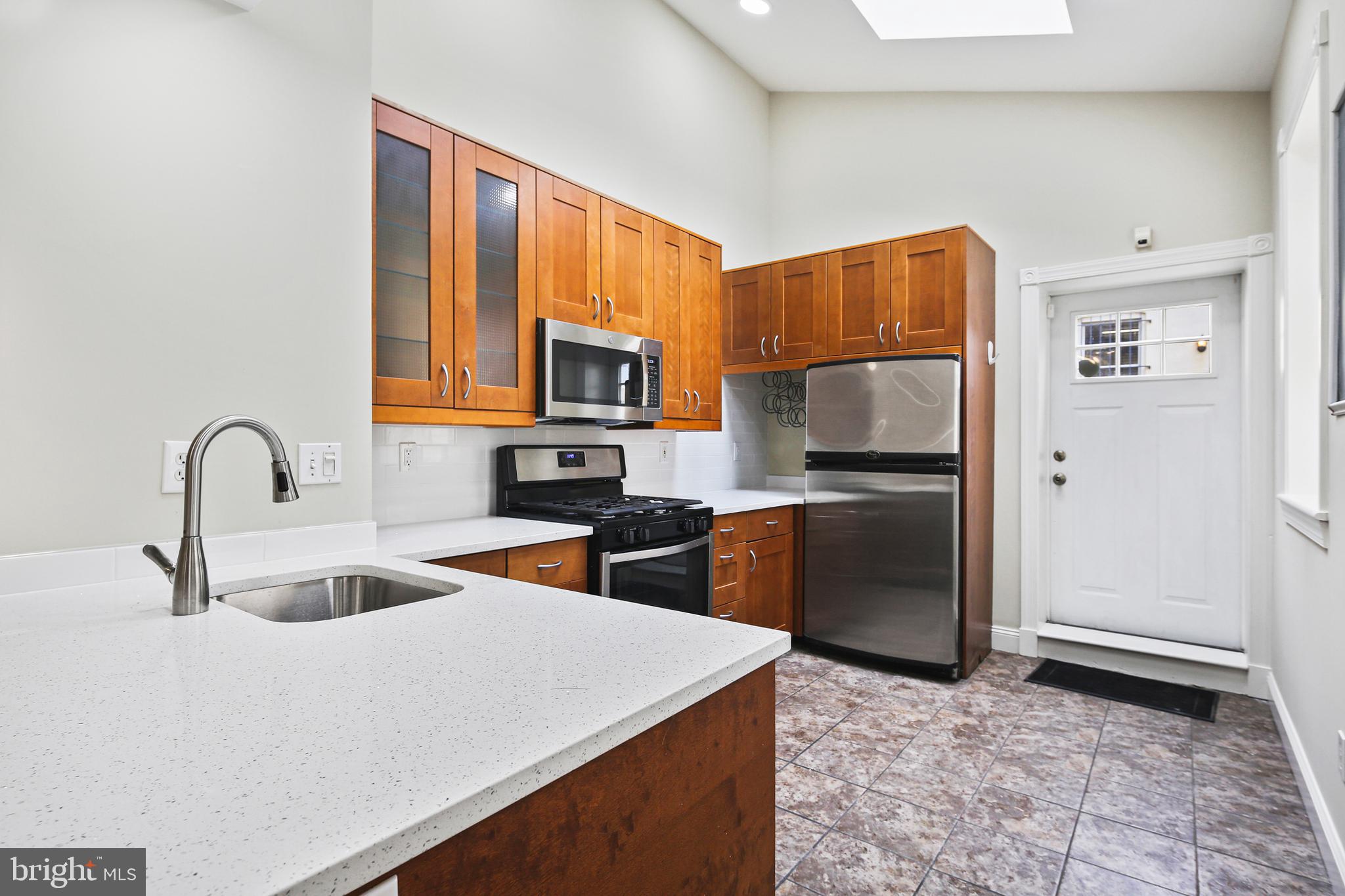 BUTCHERS HILL - Residential Lease