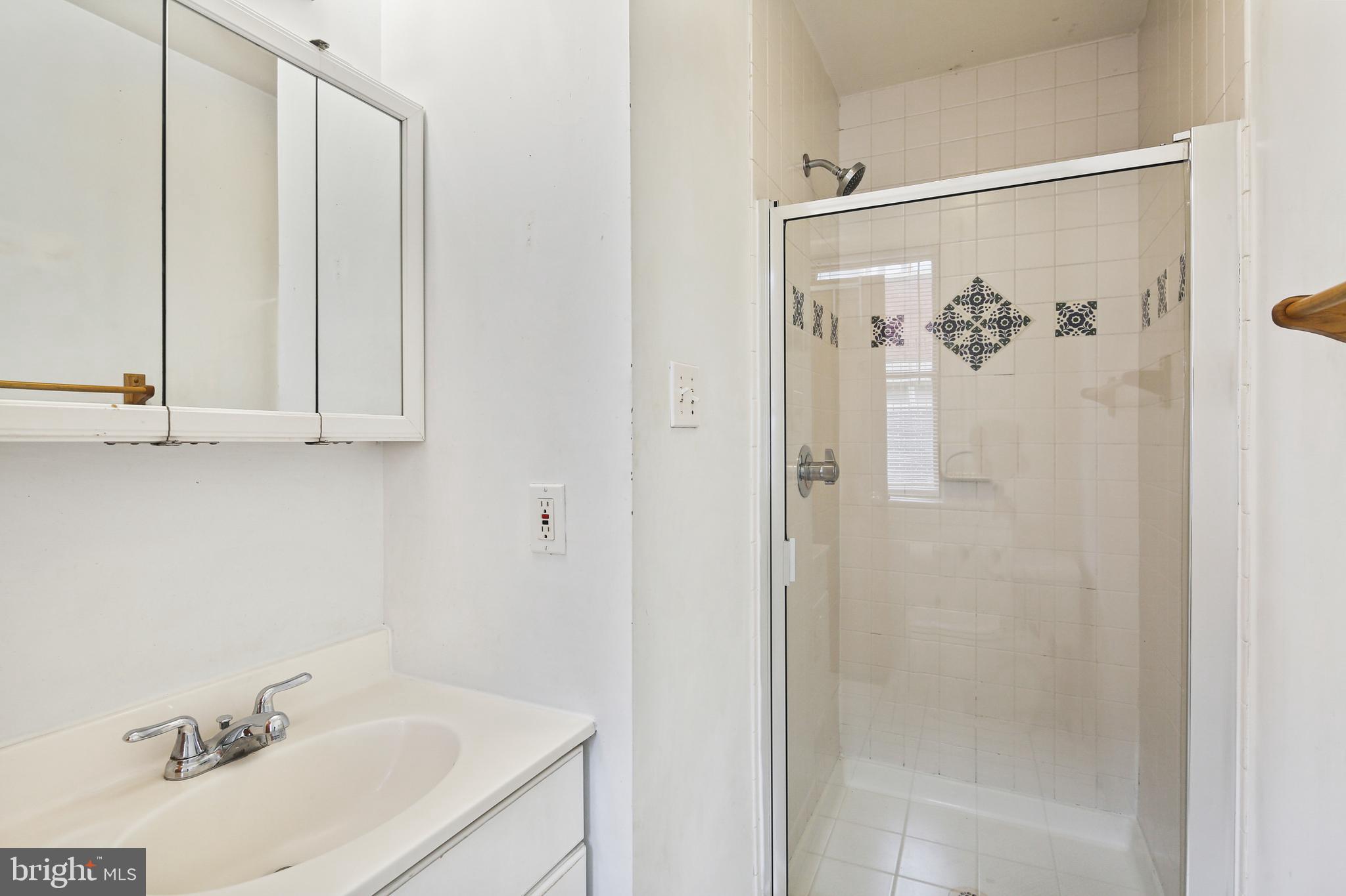 BUTCHERS HILL - Residential Lease