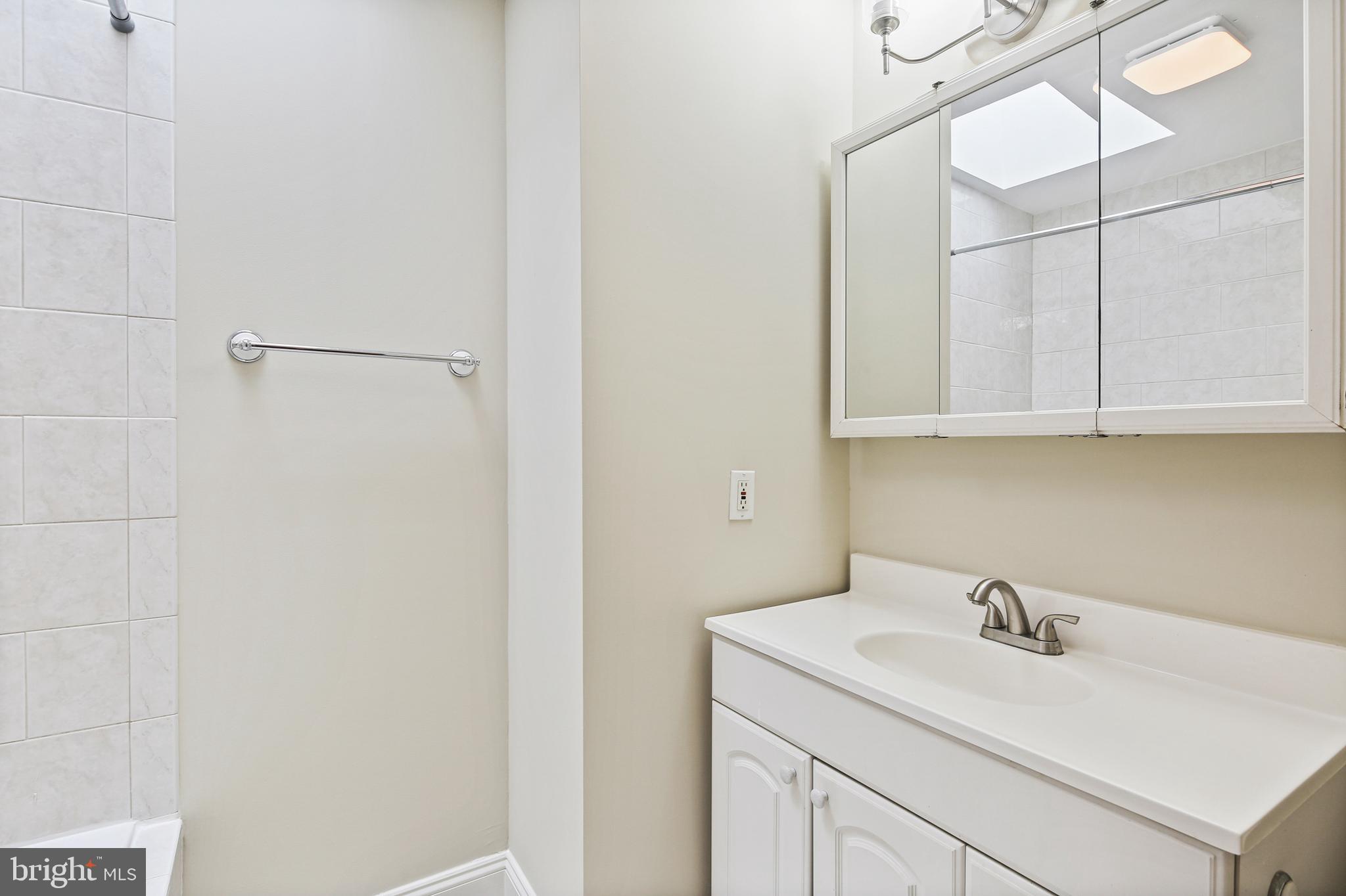 BUTCHERS HILL - Residential Lease