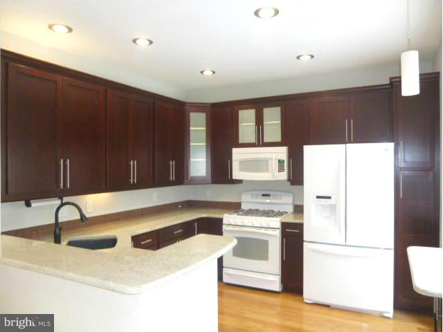 STONEGATE - Residential