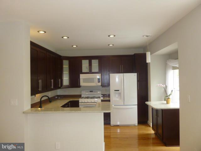 STONEGATE - Residential