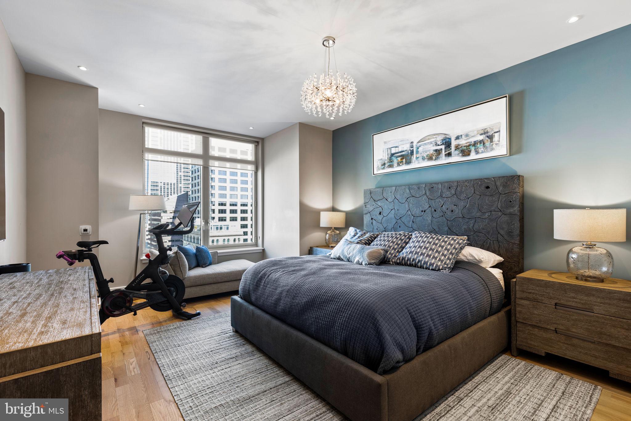 RITTENHOUSE SQUARE - Residential