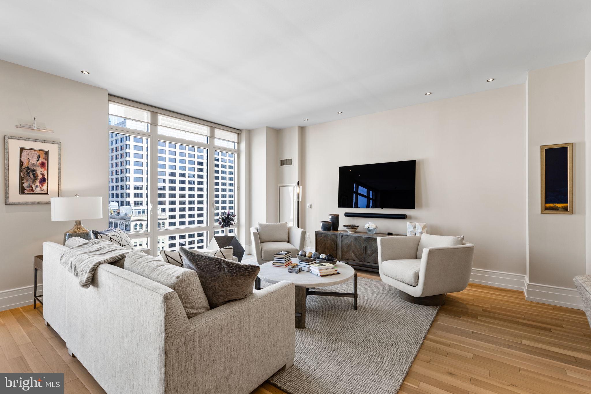 RITTENHOUSE SQUARE - Residential