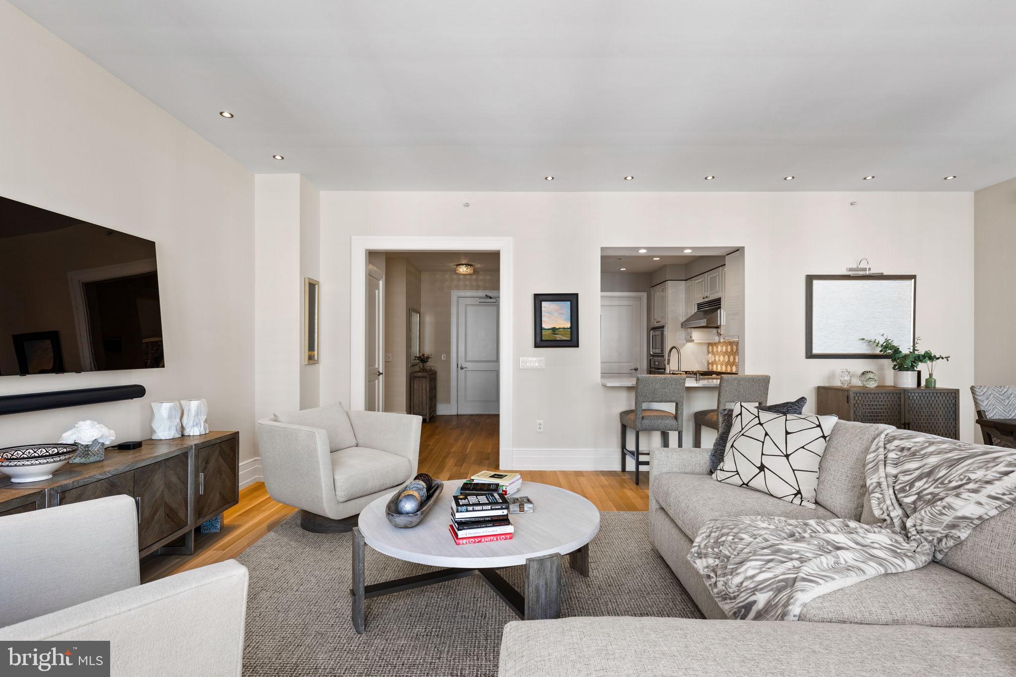 RITTENHOUSE SQUARE - Residential