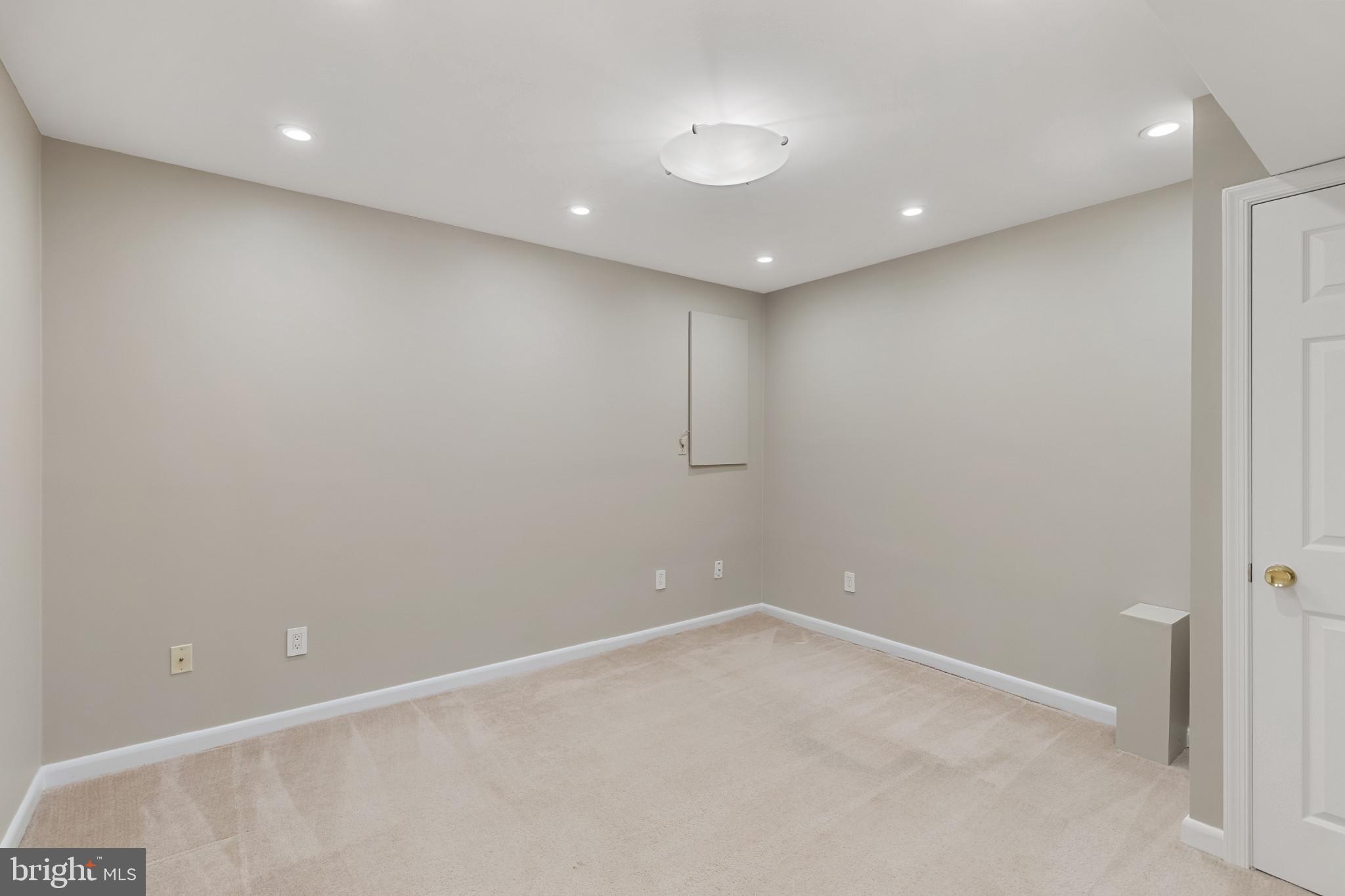 GREENSPRING EAST - Residential Lease