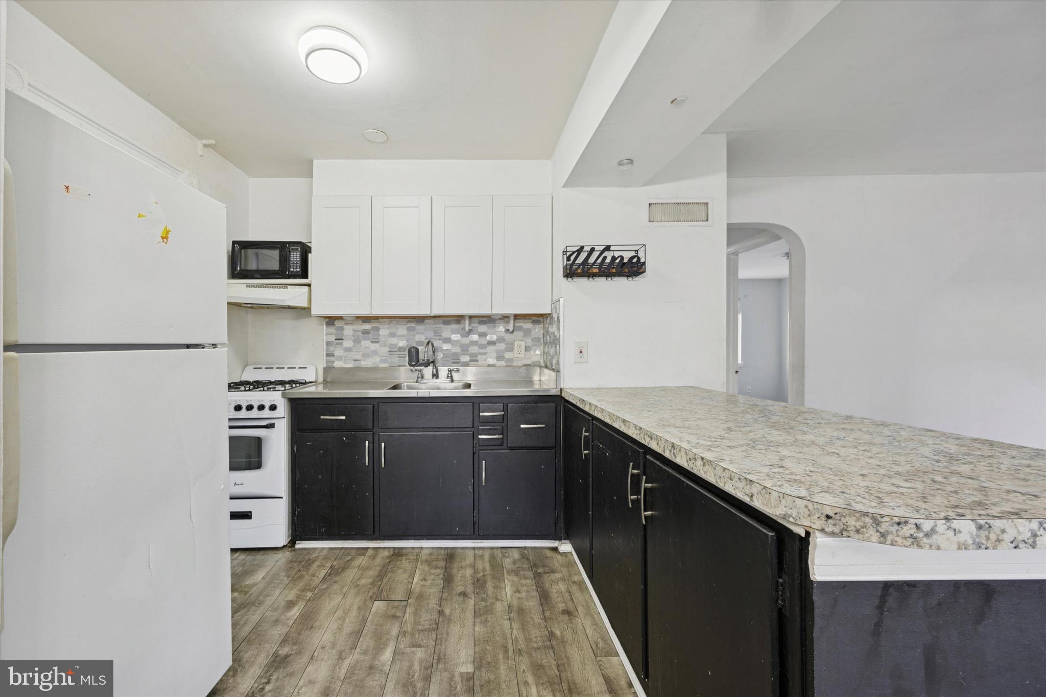 DREXEL PARK GARDEN - Residential Lease