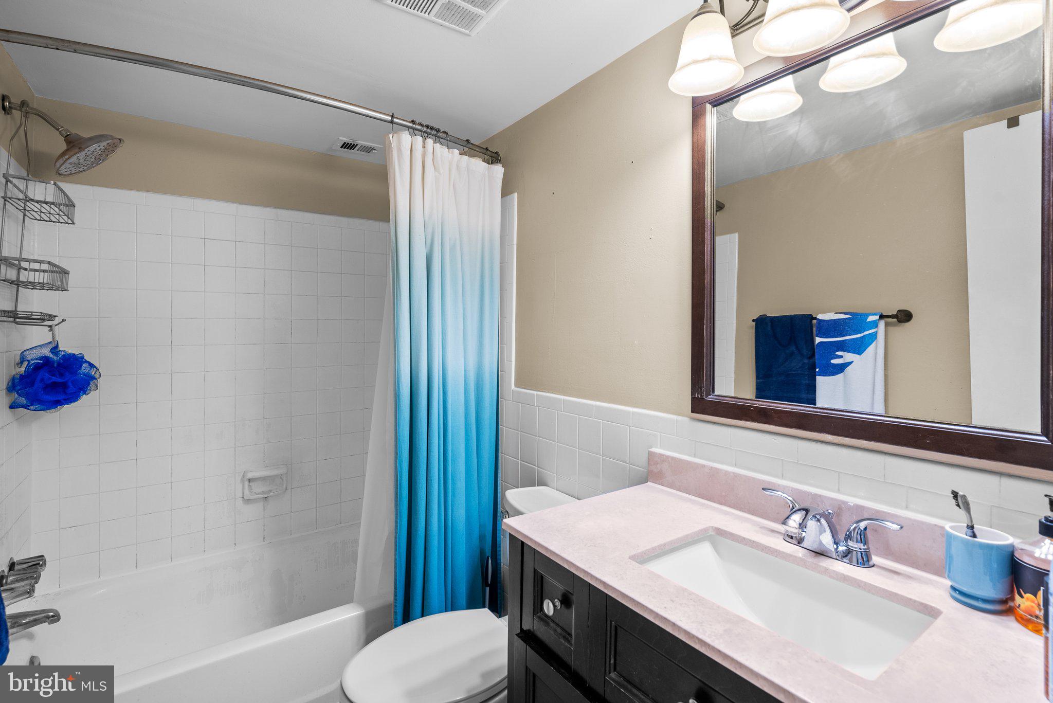 AMERICANA CENTRE - Residential