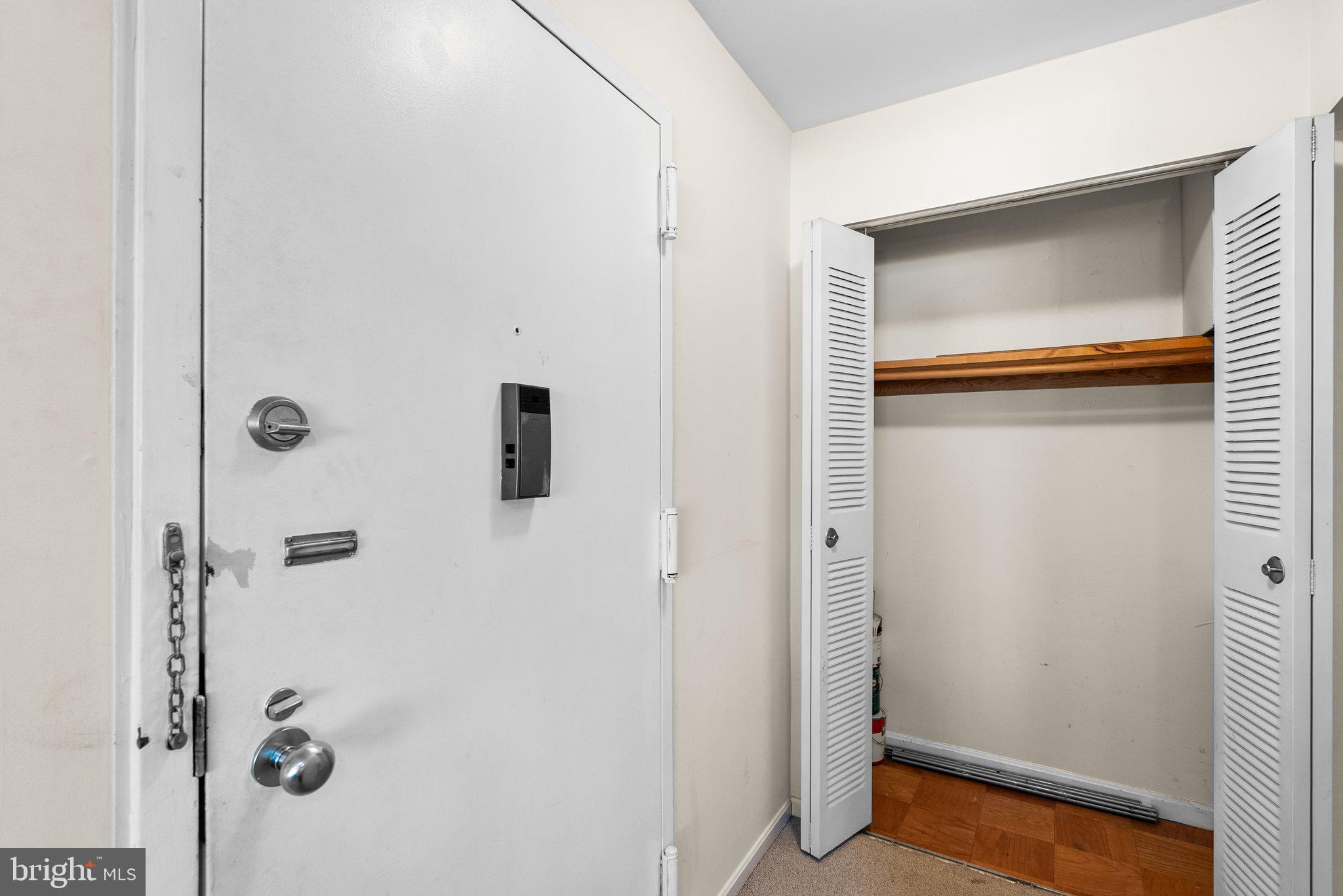 AMERICANA CENTRE - Residential