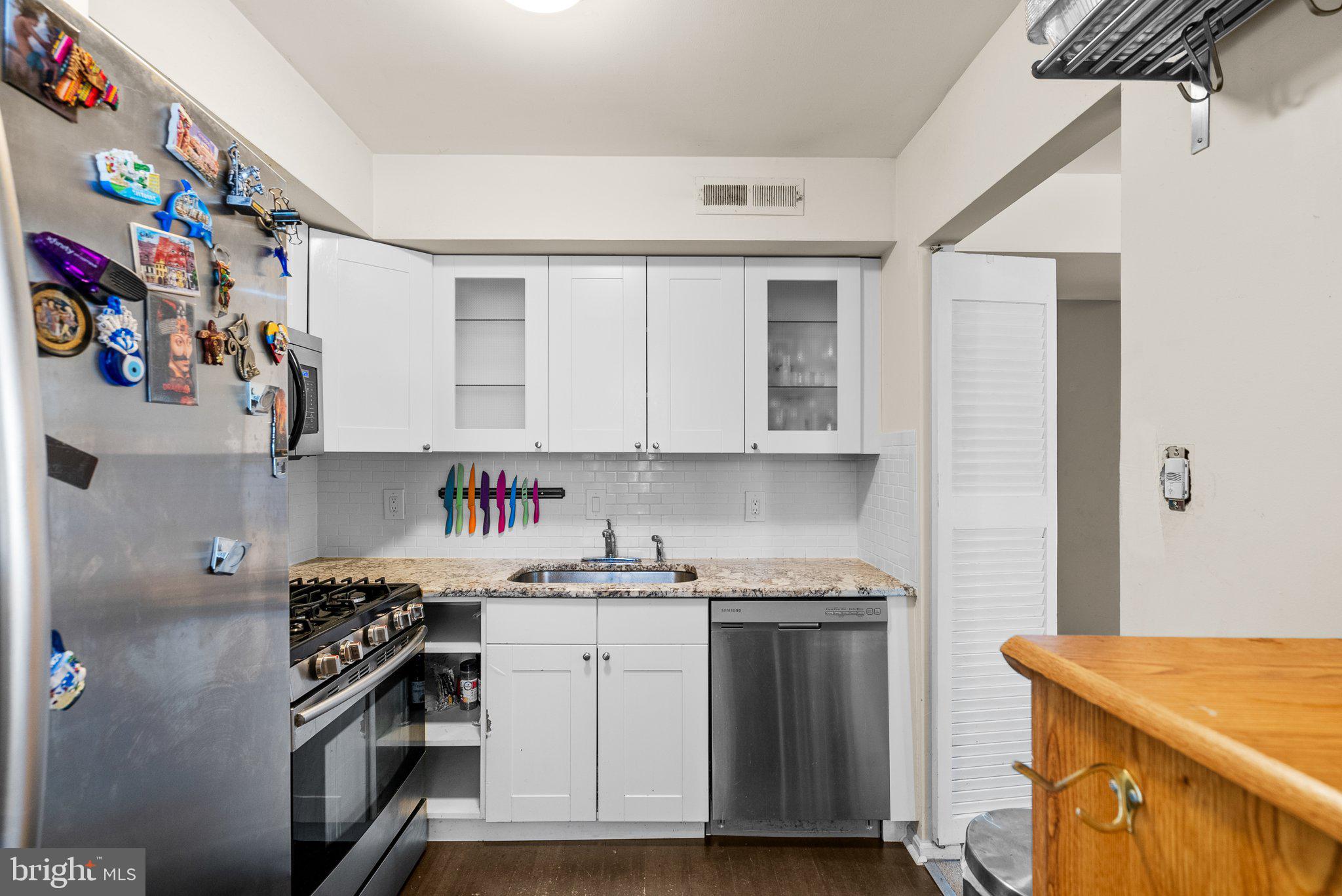 AMERICANA CENTRE - Residential