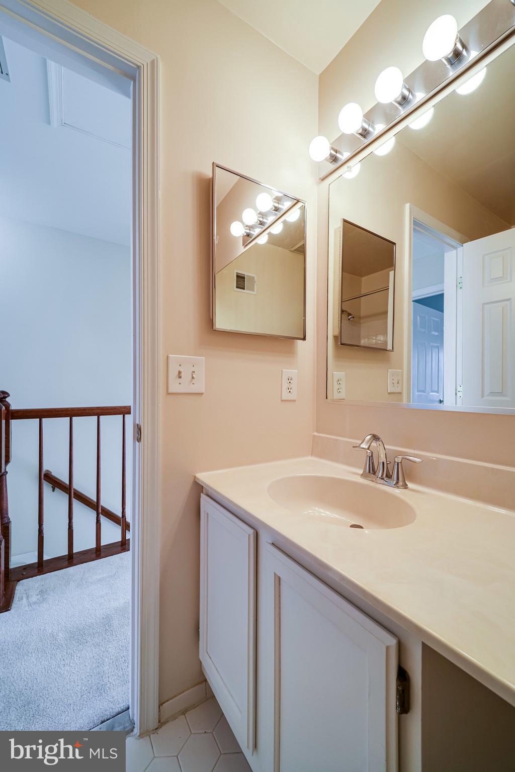 KINGSTOWNE - Residential