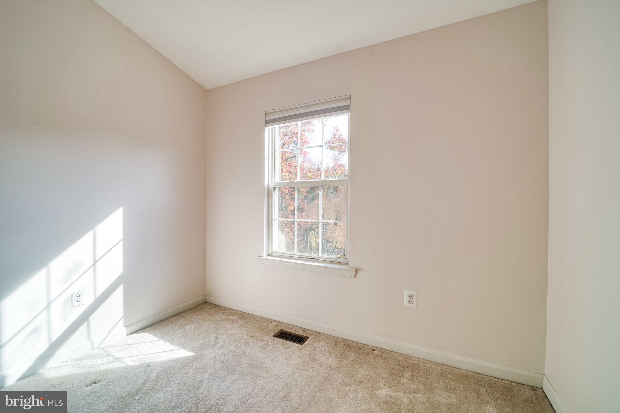 KINGSTOWNE - Residential