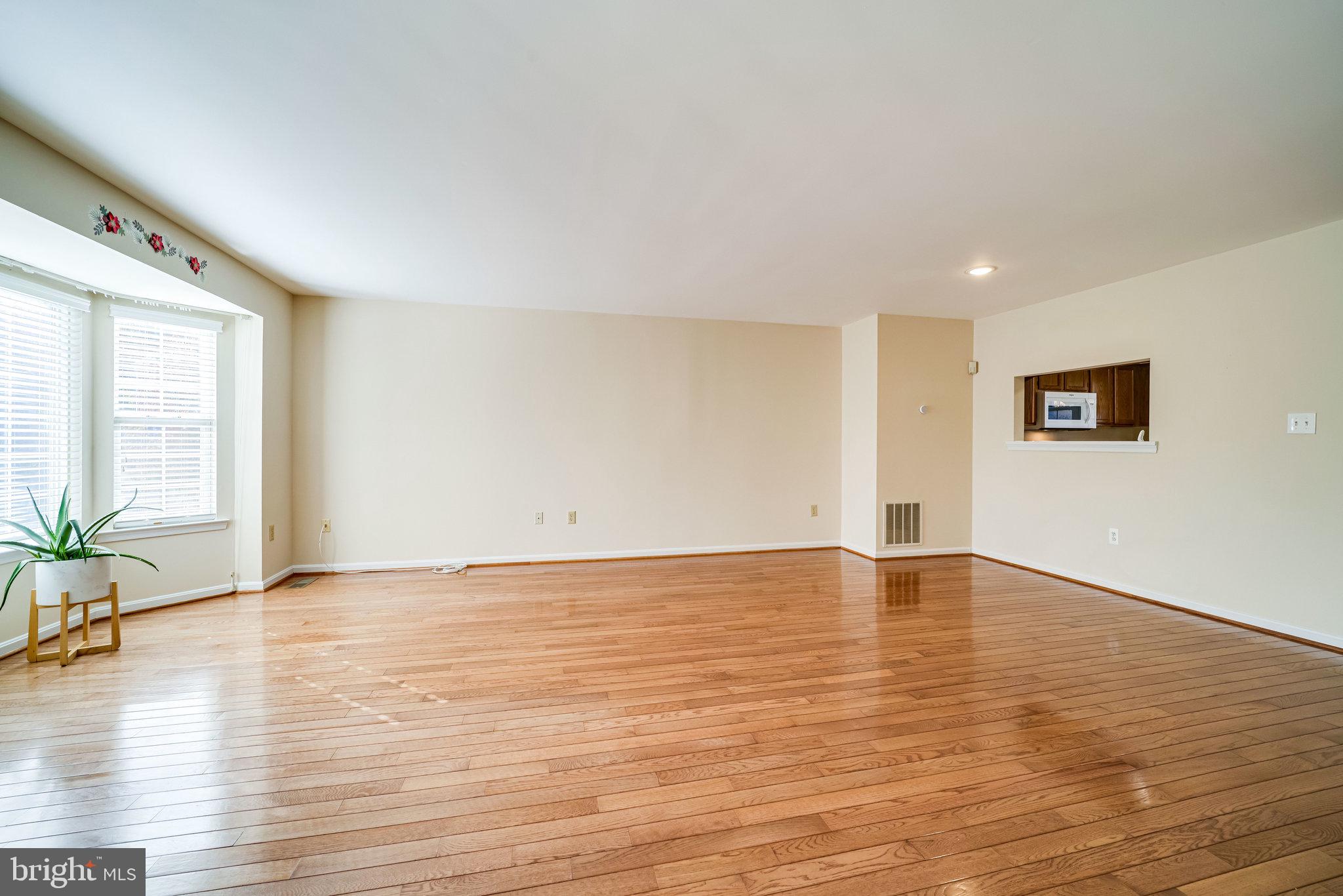 KINGSTOWNE - Residential