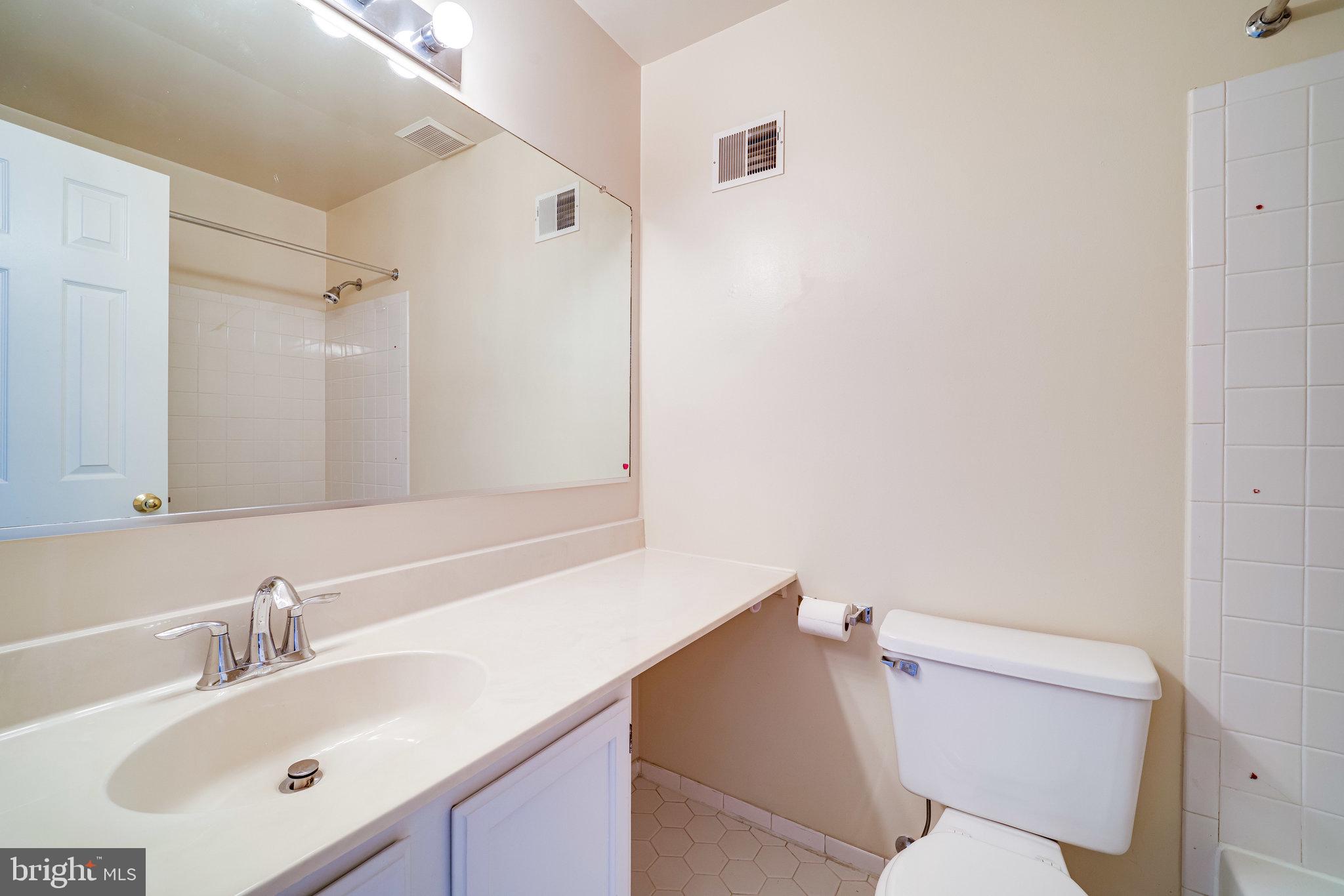 KINGSTOWNE - Residential