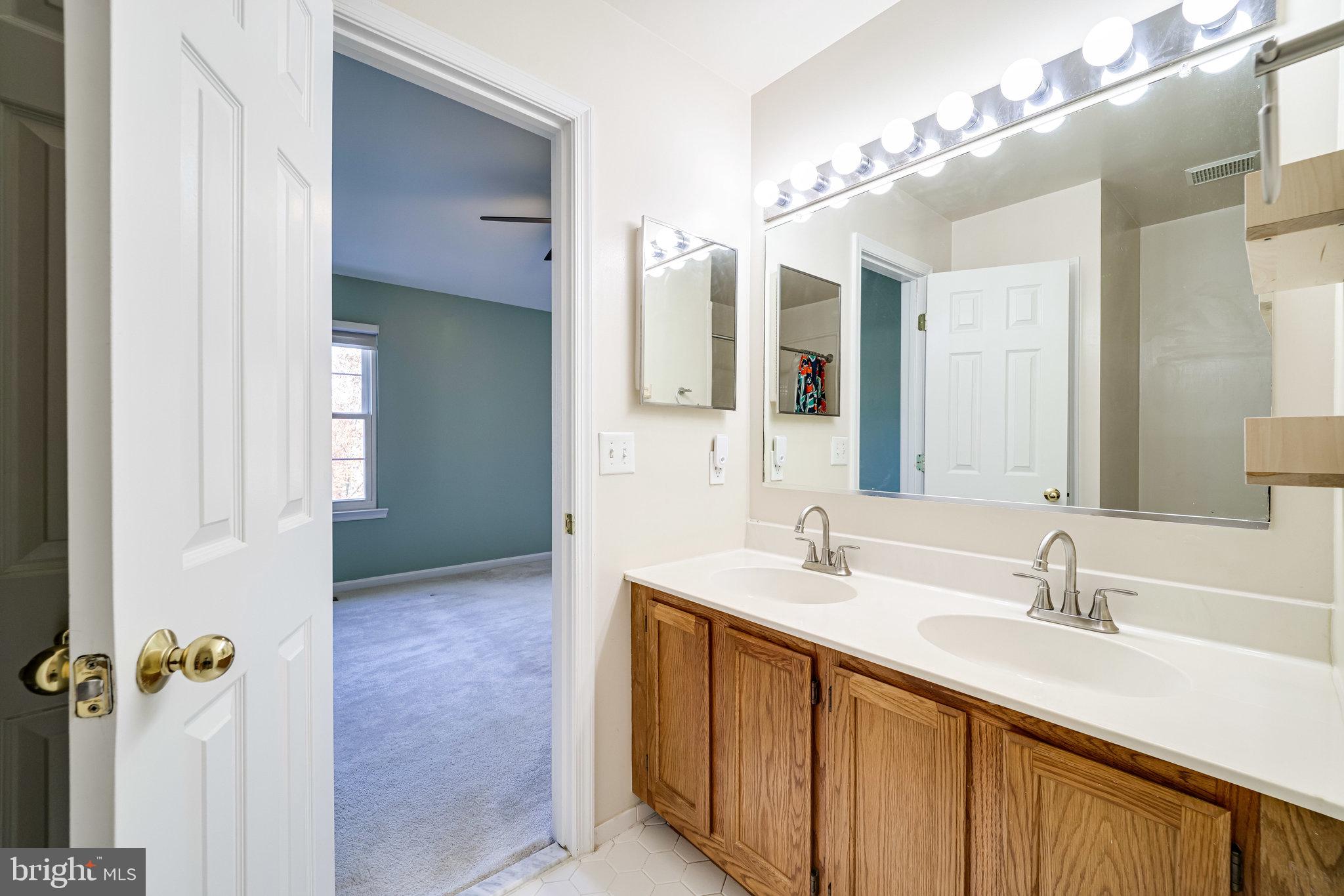 KINGSTOWNE - Residential