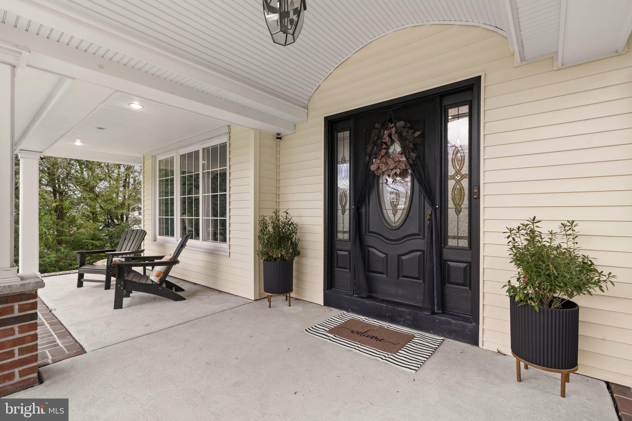 10 FOX CHASE CIRCLE