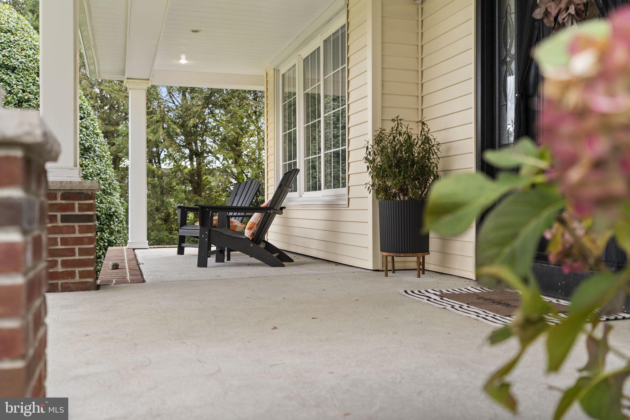 10 FOX CHASE CIRCLE