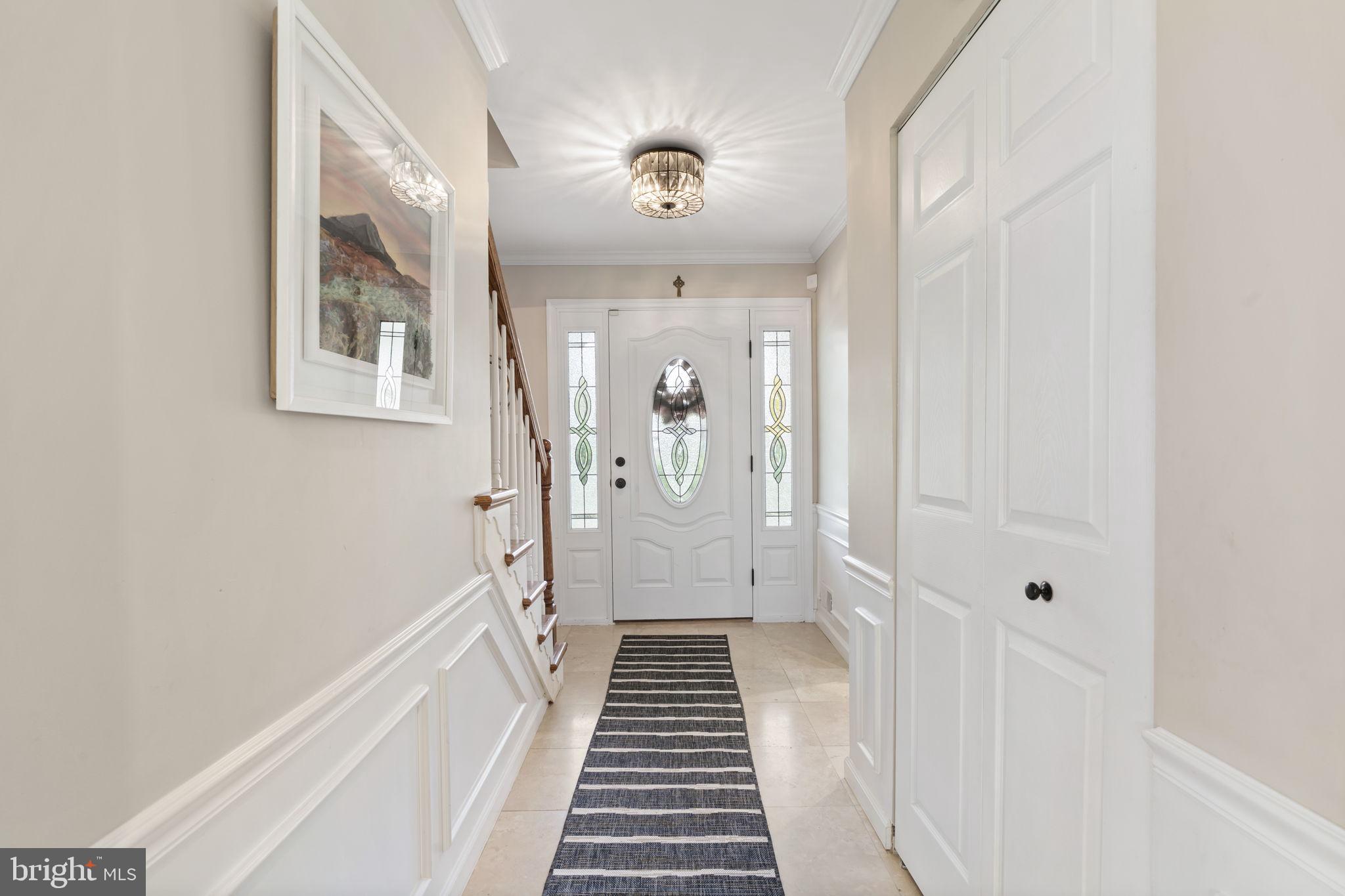 10 FOX CHASE CIRCLE
