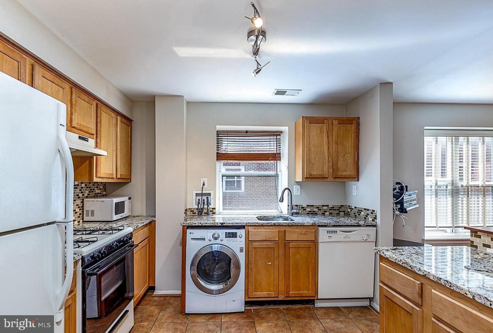 1441 SPRING ROAD NW 204