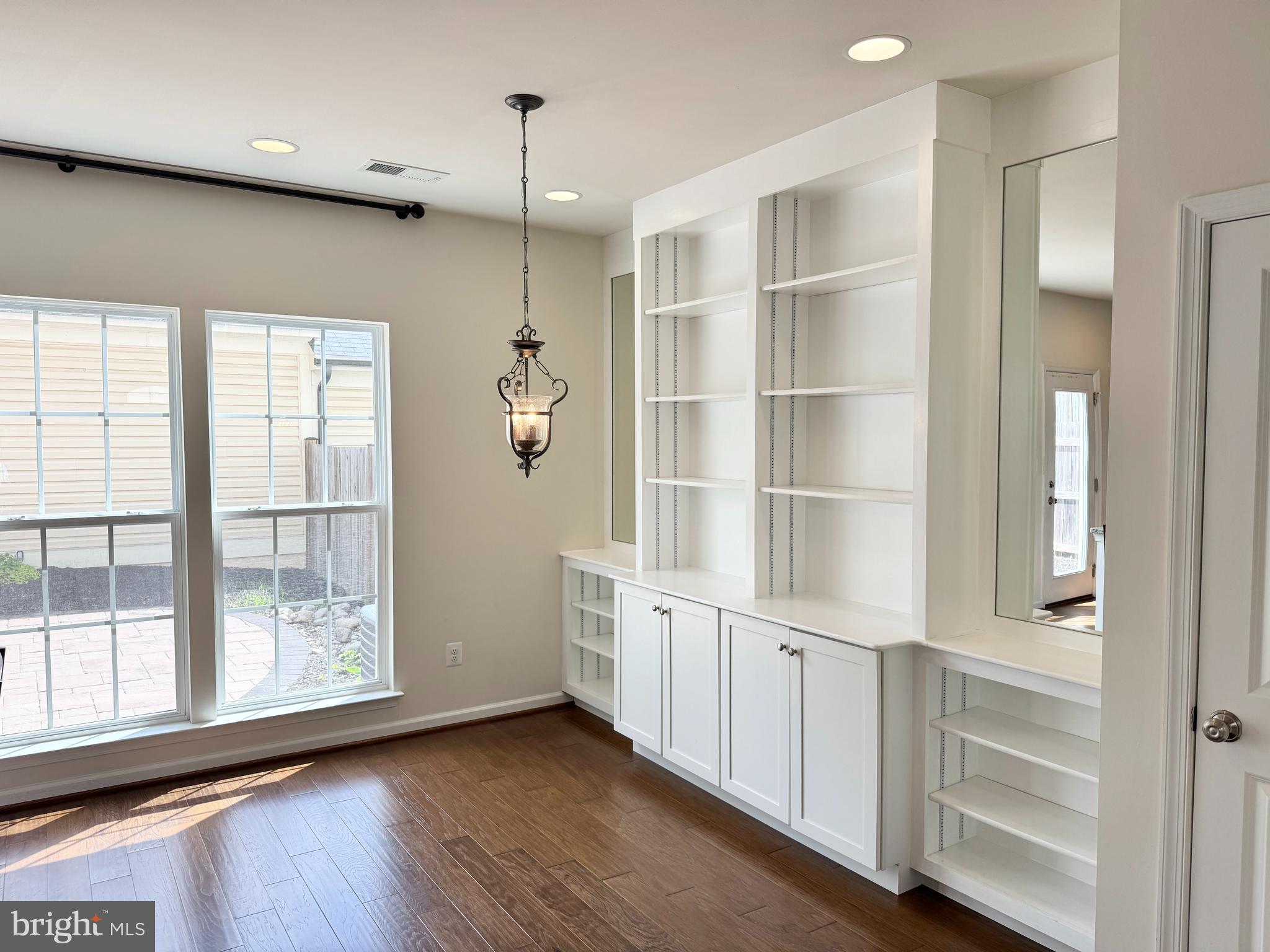 EMBREY MILL - Residential Lease