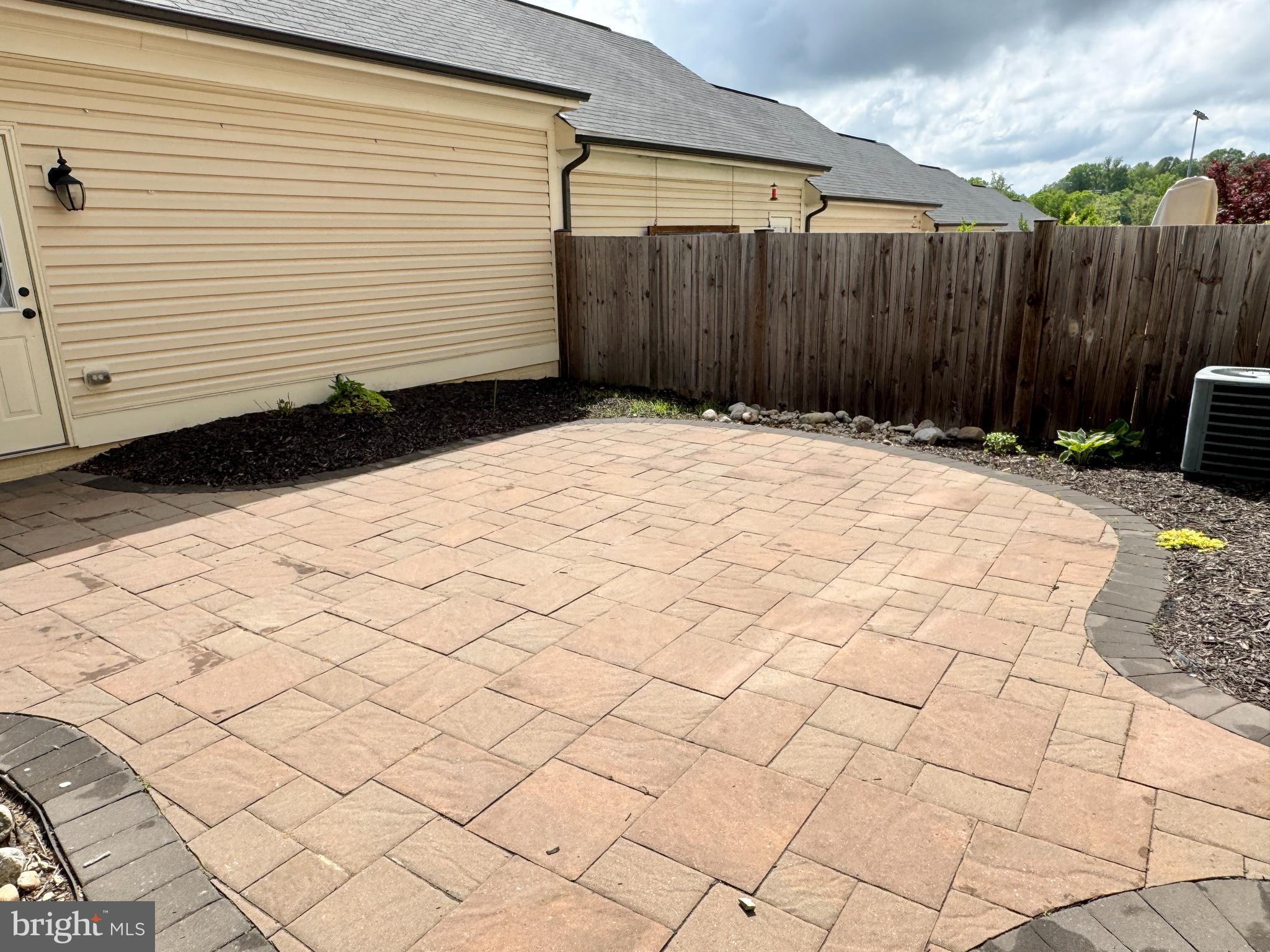 EMBREY MILL - Residential Lease