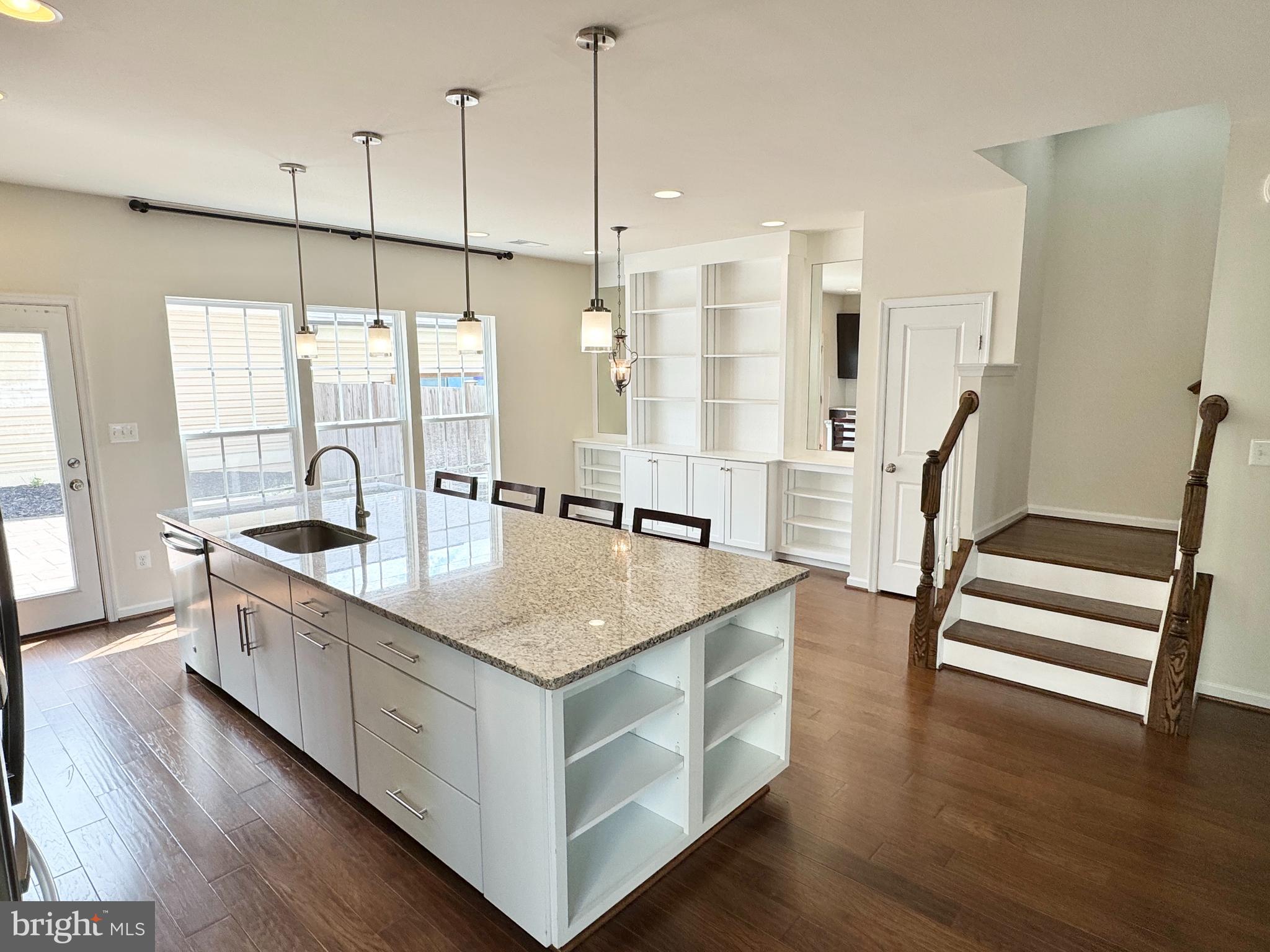 EMBREY MILL - Residential Lease