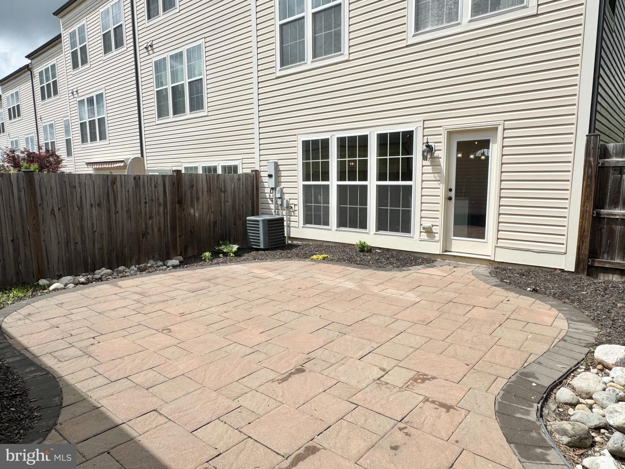 EMBREY MILL - Residential Lease