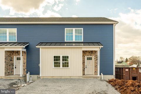 110 POPLAR STREET FREDERICKSBURG PA 17026