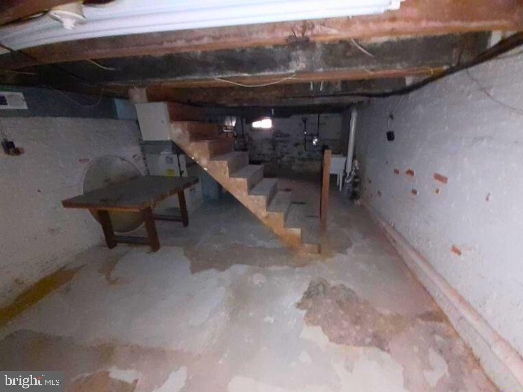 SANDTOWN-WINCHESTER - Residential