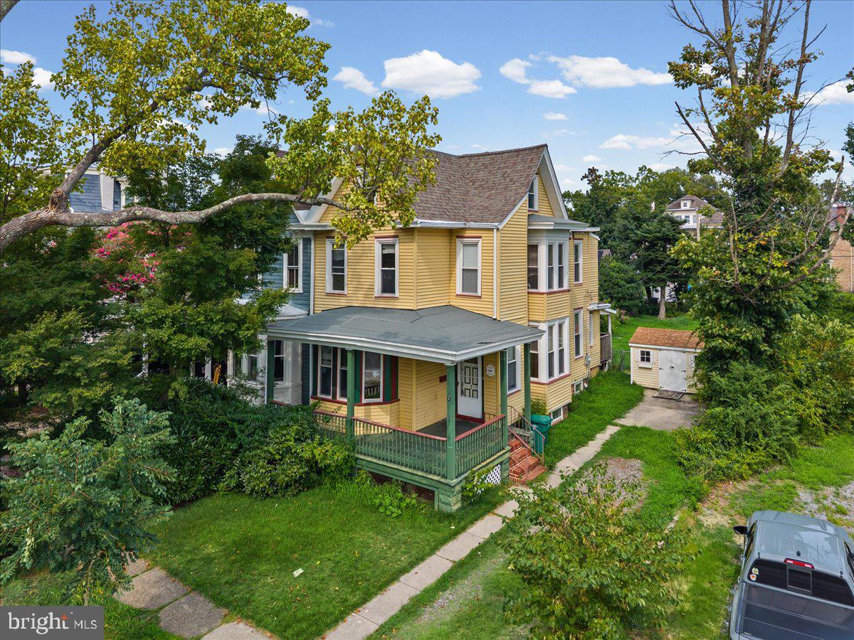 7 N EAST AVENUE