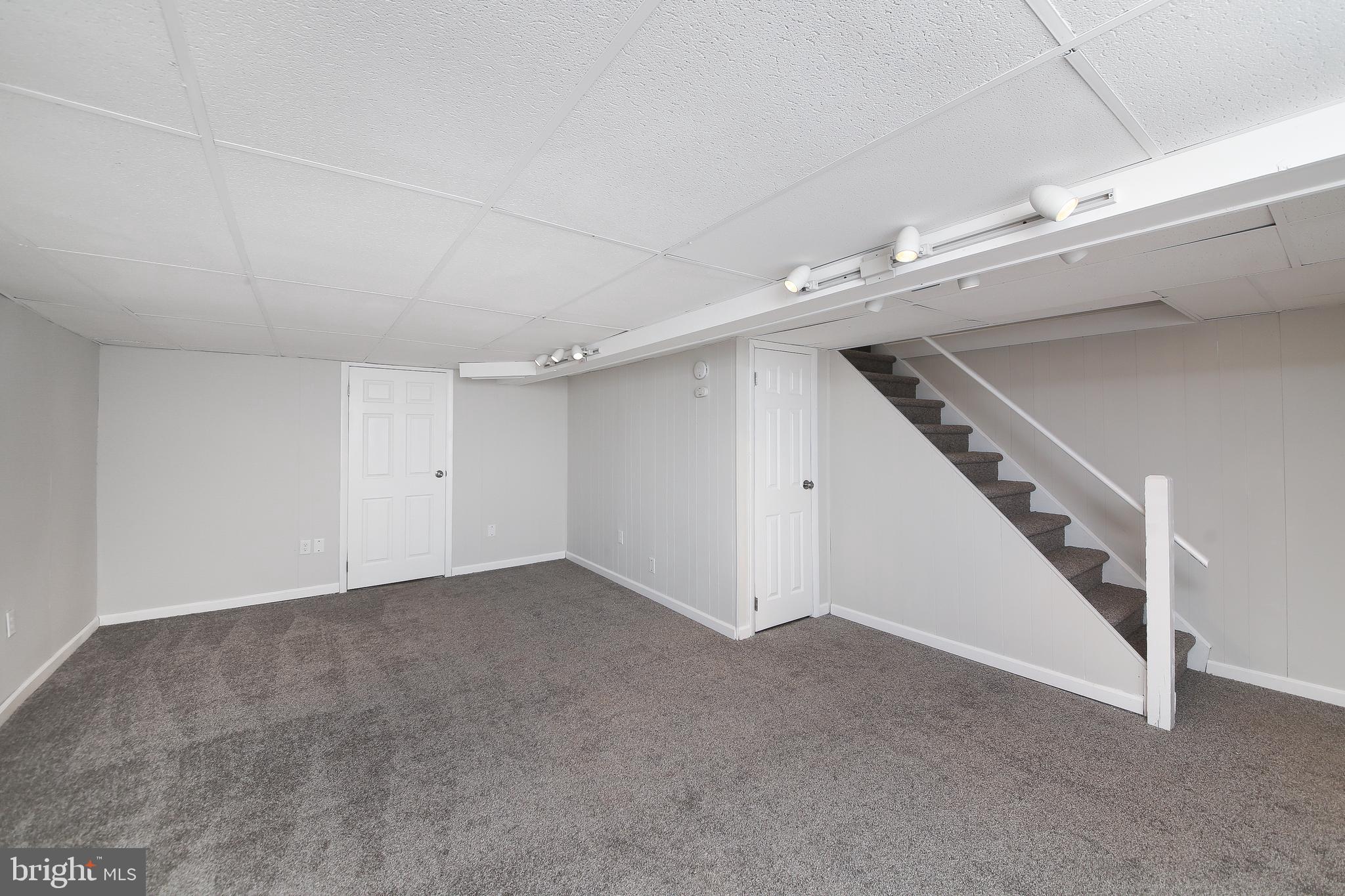 SANDY RIDGE TWINS - Residential Lease