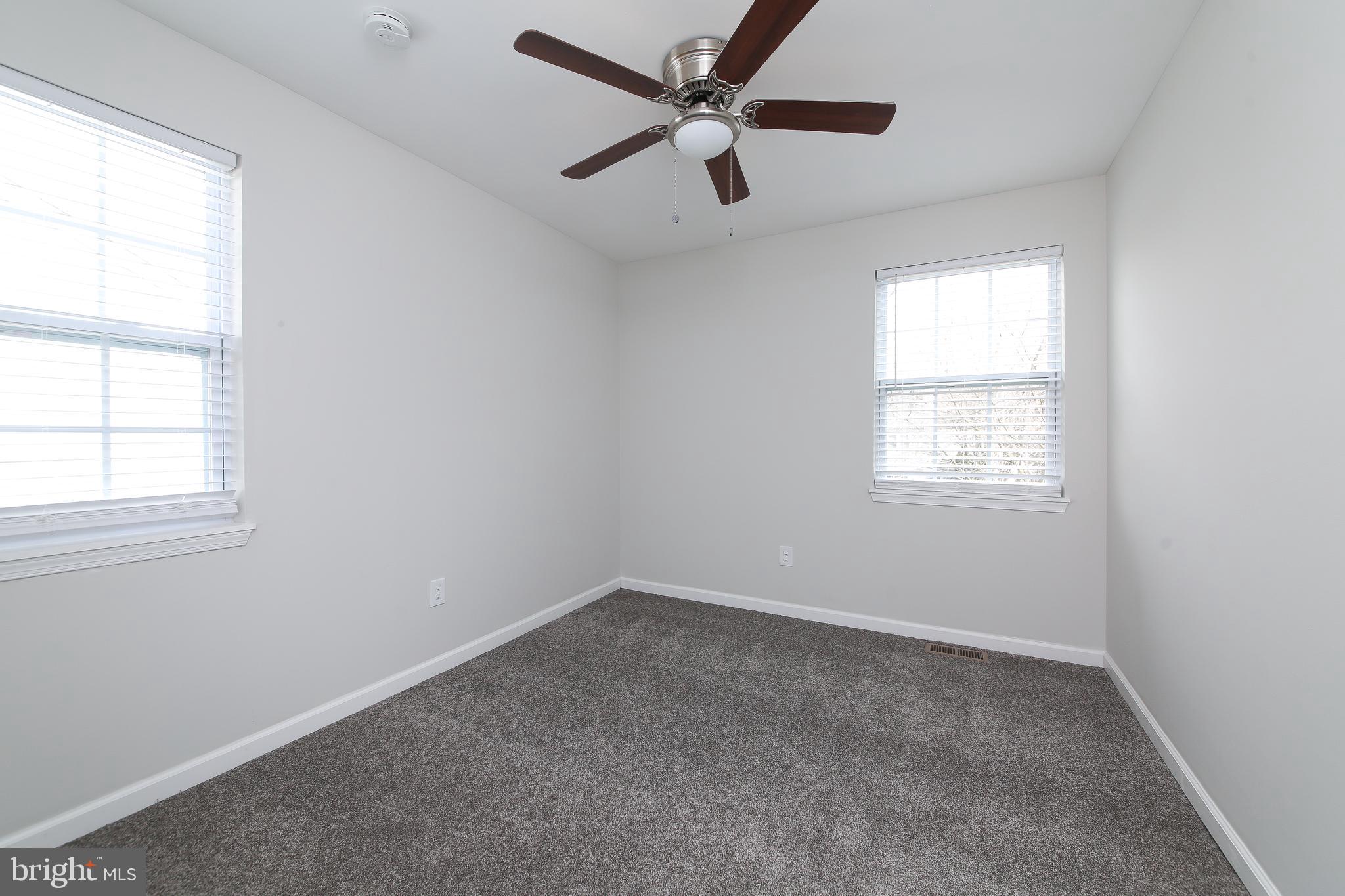 SANDY RIDGE TWINS - Residential Lease