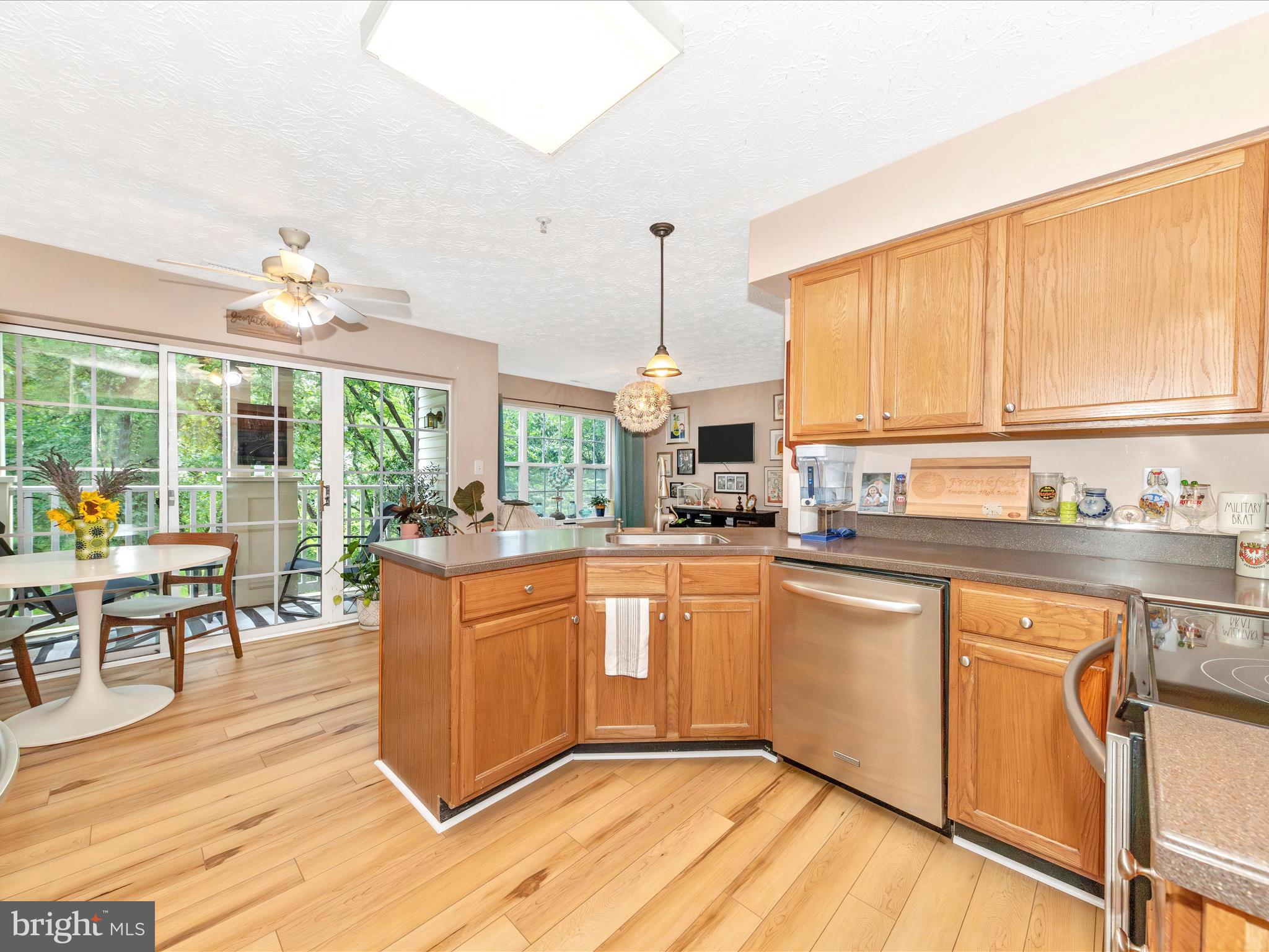 SPRING RIDGE - Residential