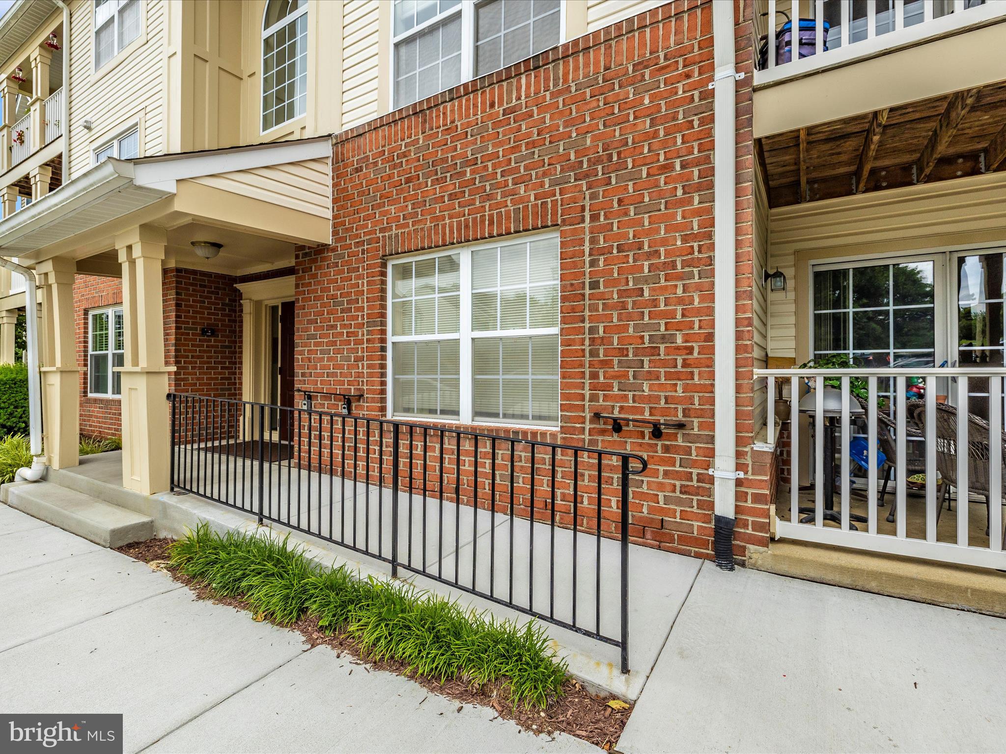 SPRING RIDGE - Residential