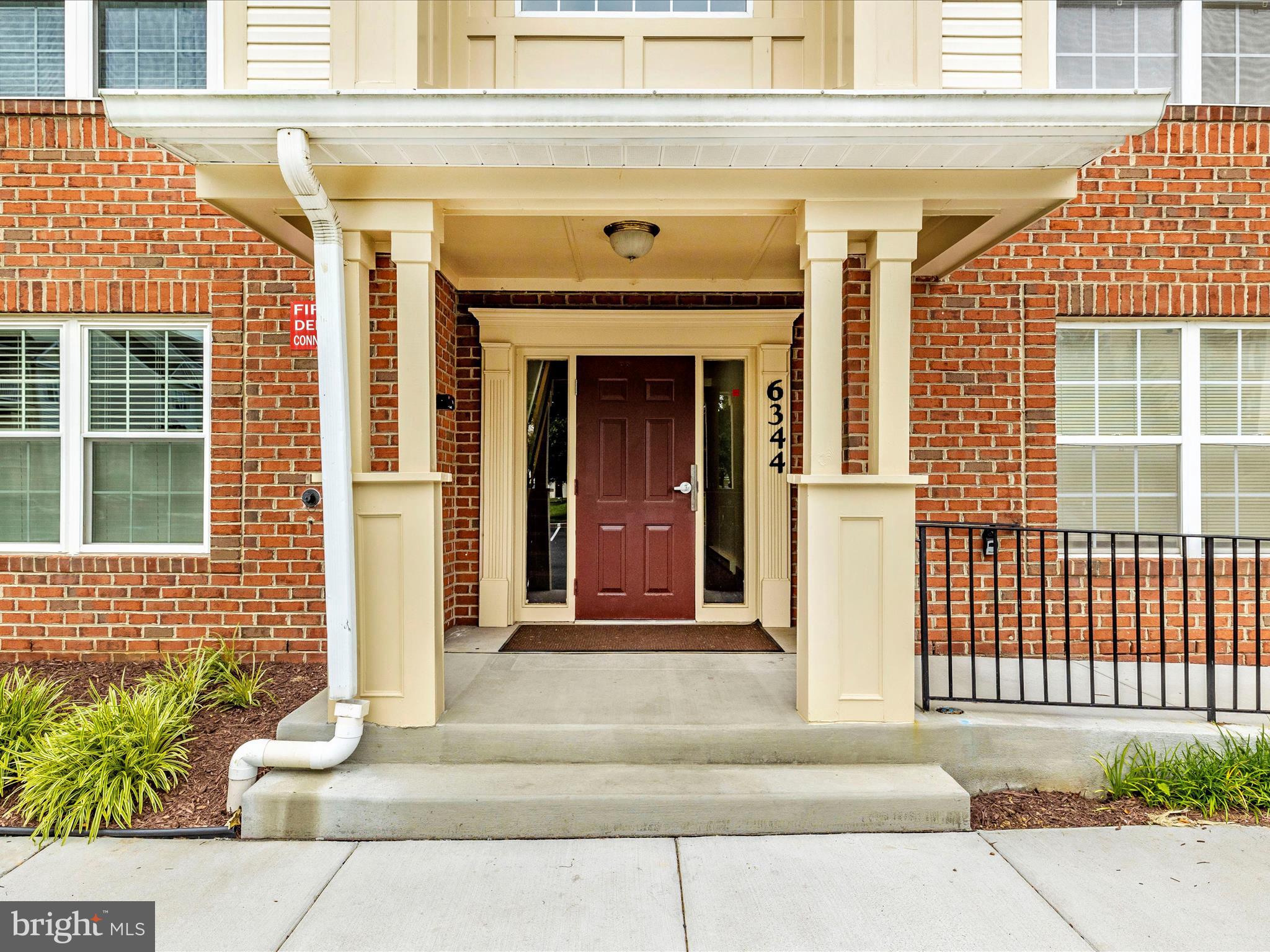 SPRING RIDGE - Residential