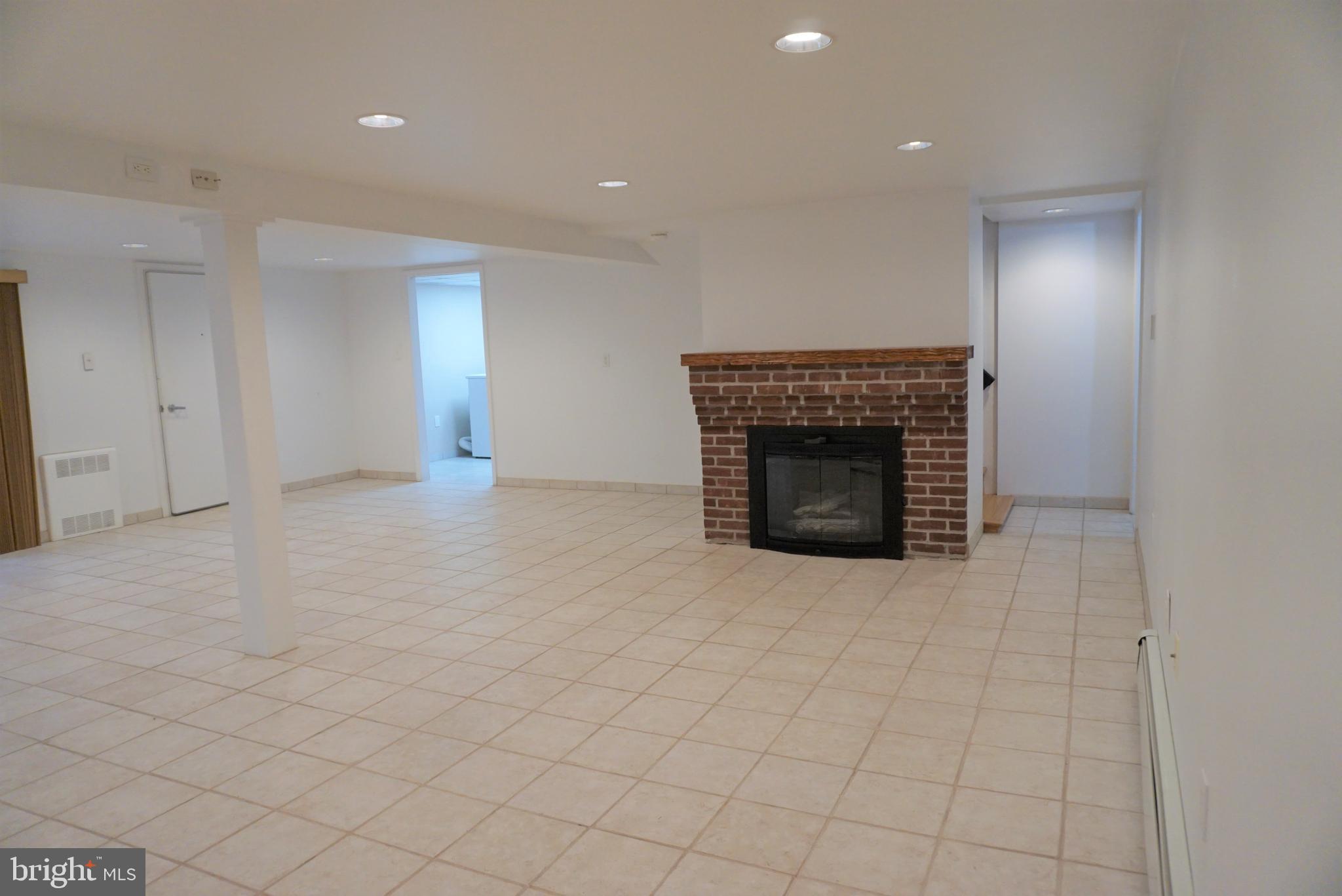 BERWYN DOWNS - Residential