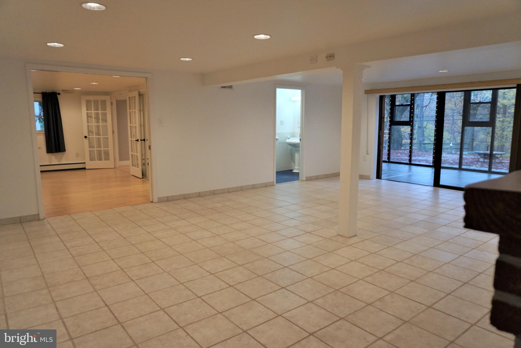 BERWYN DOWNS - Residential