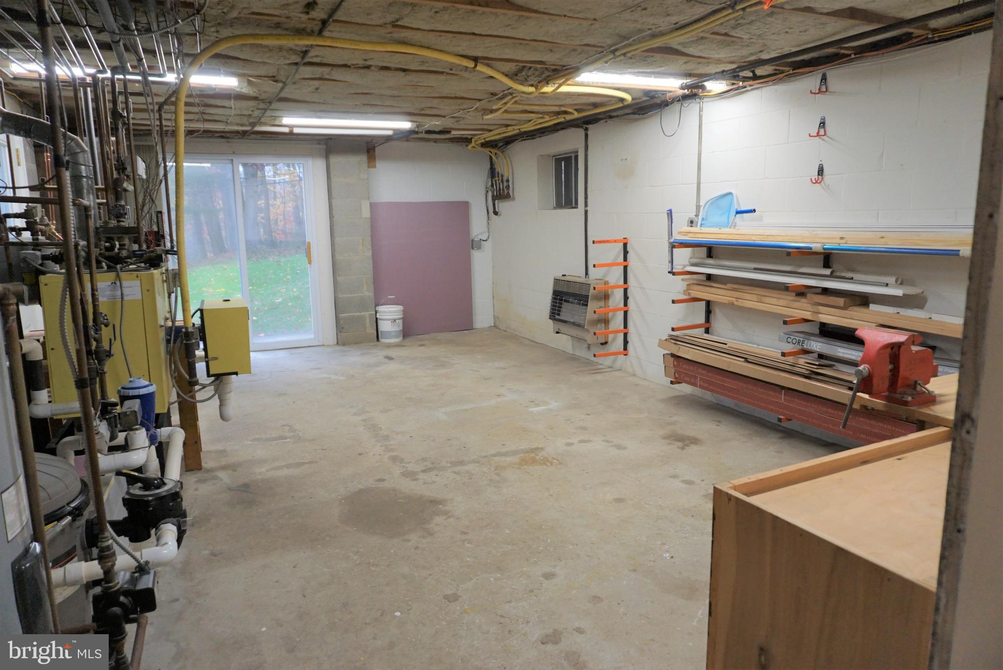 BERWYN DOWNS - Residential