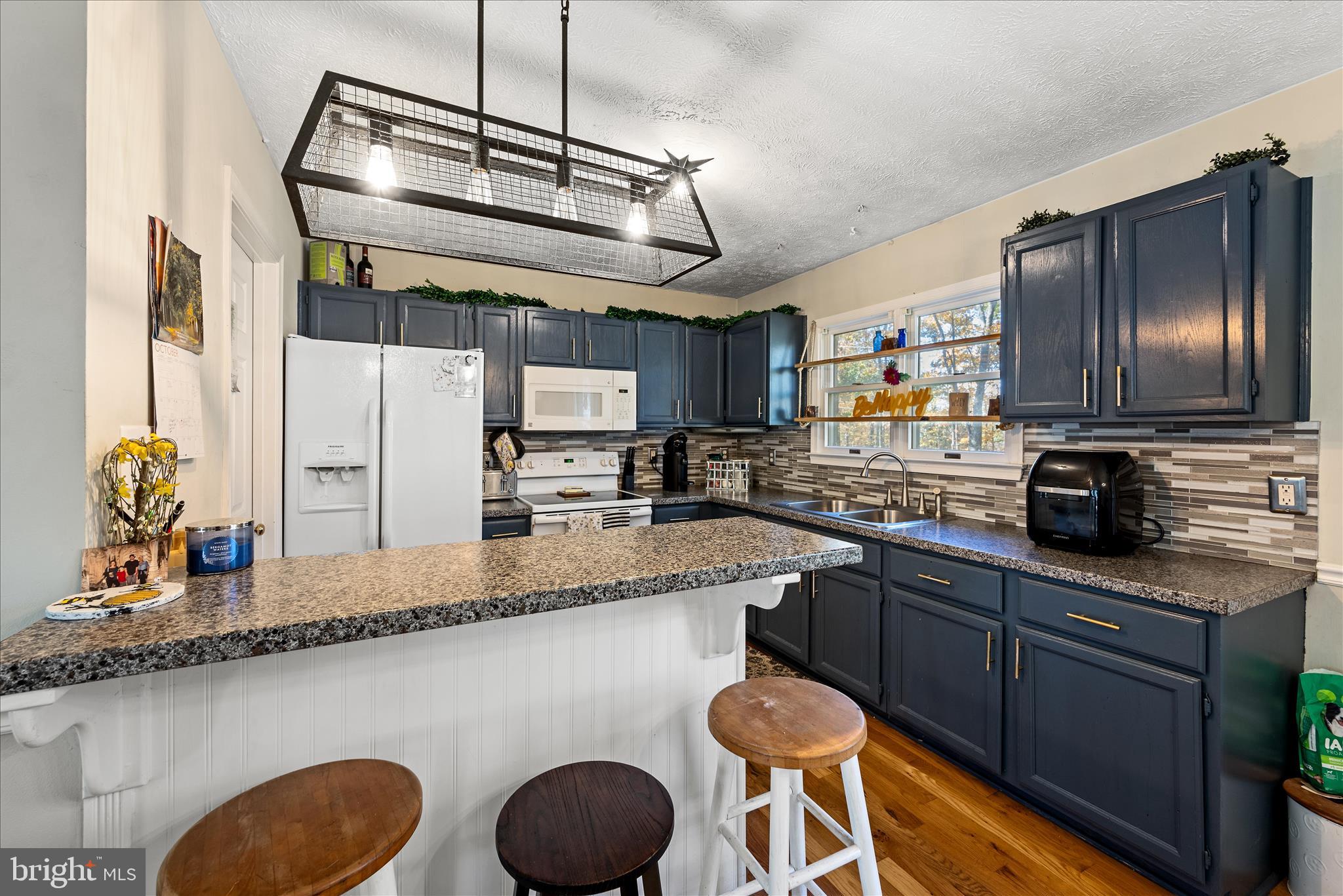 BLUE MOUNTAIN - Residential